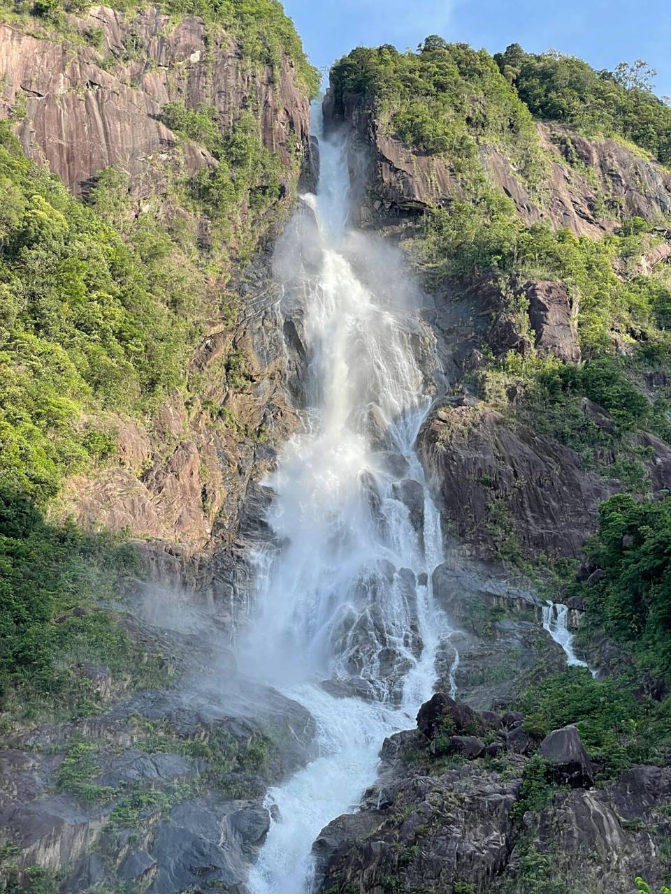 阳春白水瀑布 太美了 风景很好超级凉快分享美景