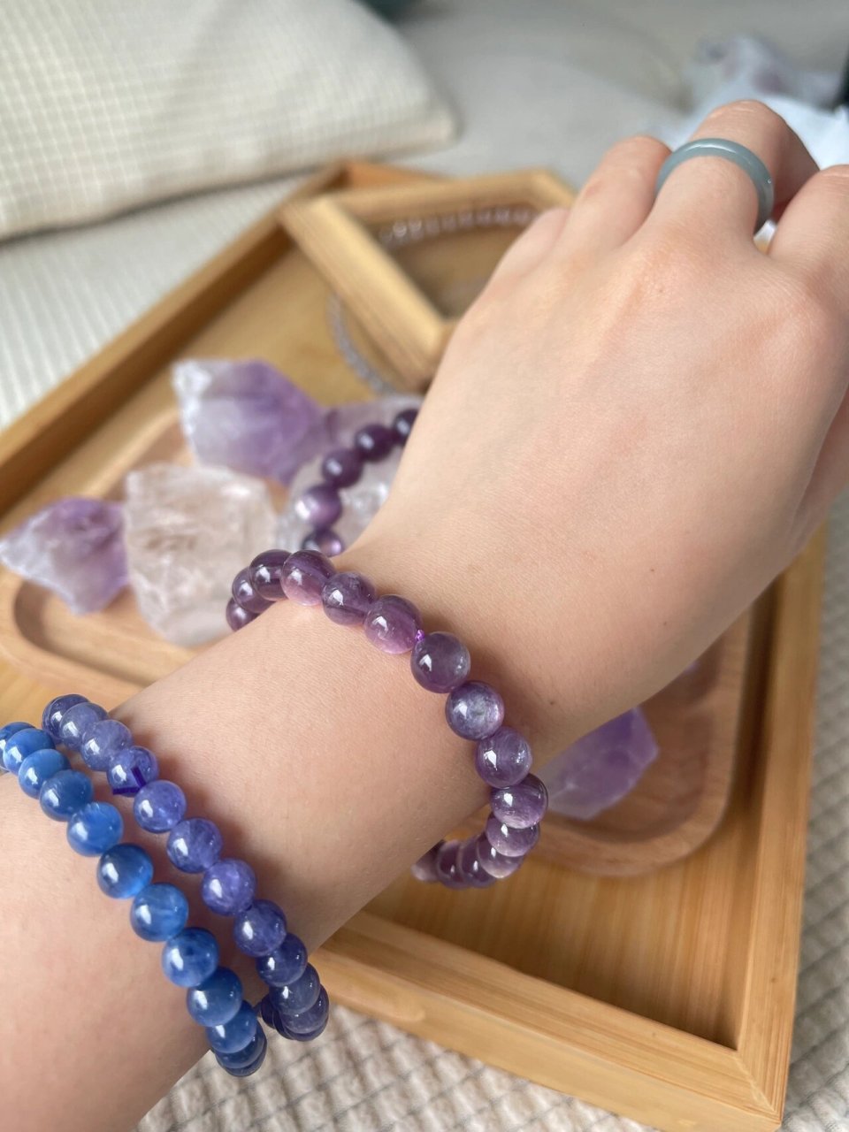 云母贵族颜值担当 紫锂云母99 99葡萄紫晶体通透,云母片超闪,高贵