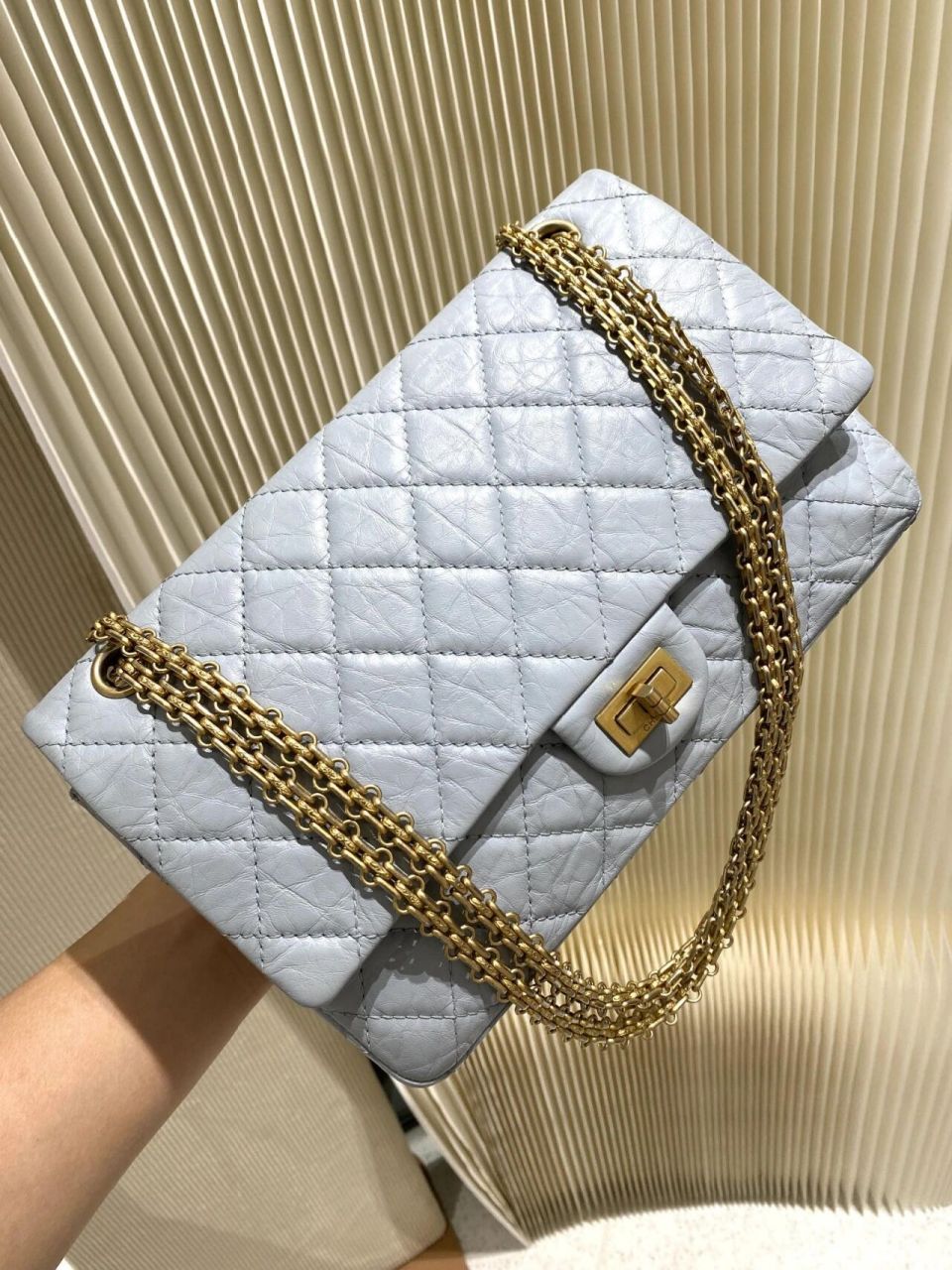 chanel香奈儿2.55 中号雾霾蓝链条包 chanel香奈儿2.