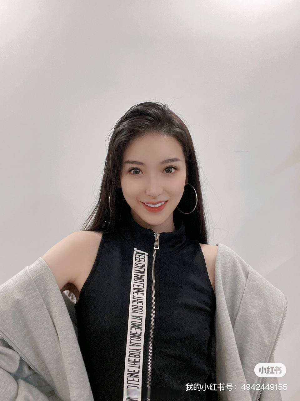 曹菁芮# 我的第一篇笔记 关注一下玩一下