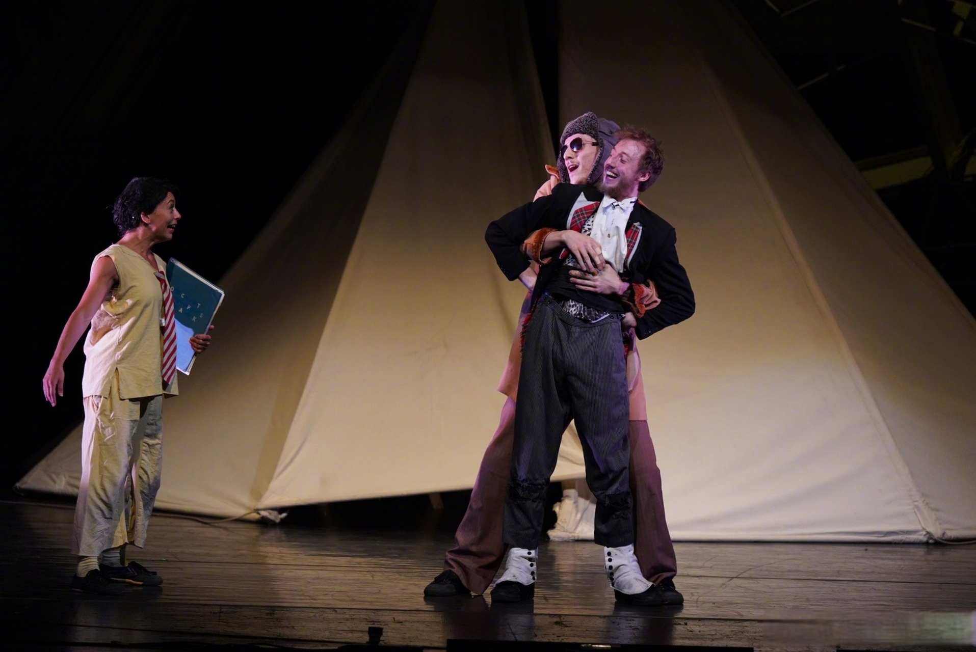 今晚,英国贾思敏·瓦迪蒙剧团创作的舞蹈戏剧《#木偶奇遇记# 》惊喜