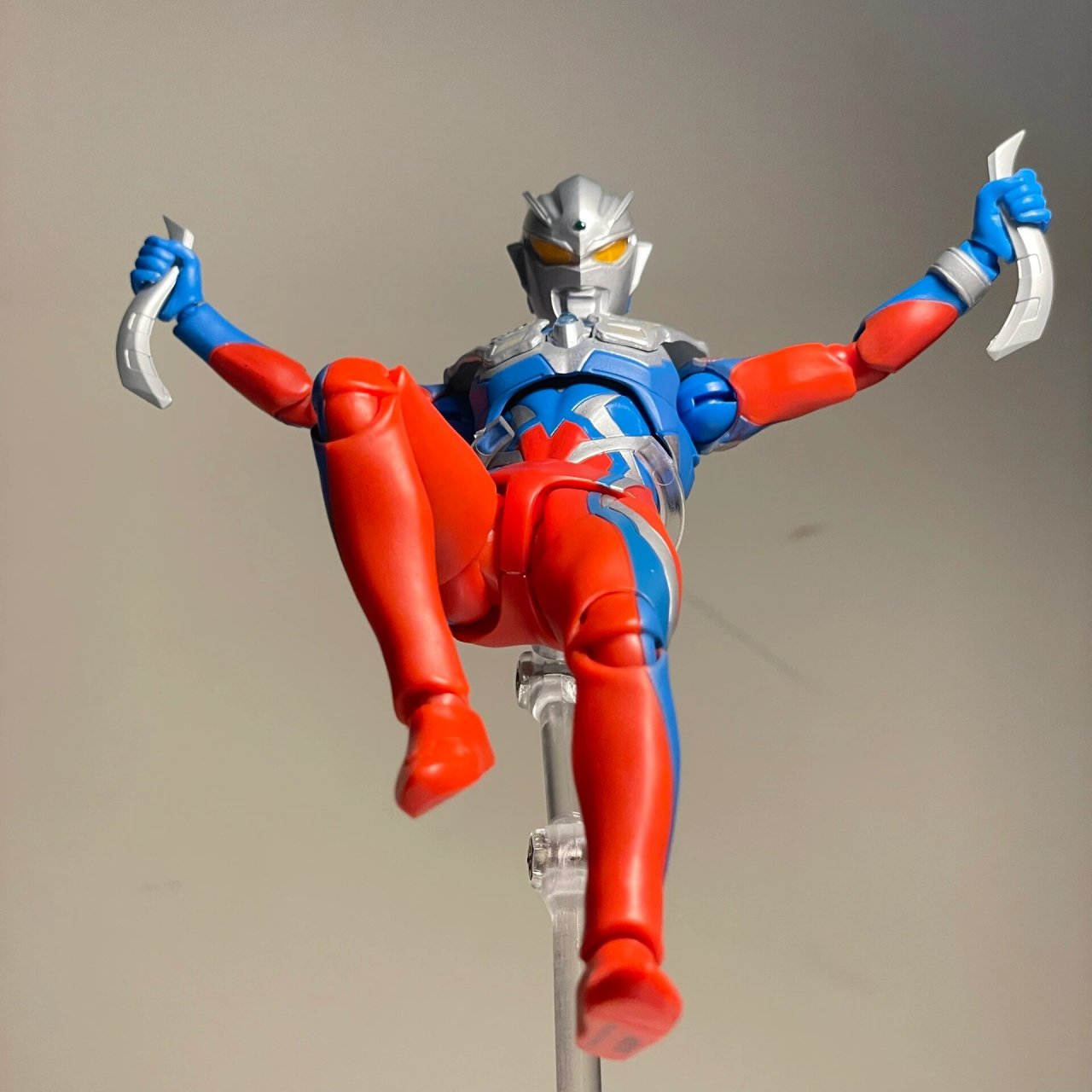 shf 赛罗奥特曼 第三方自制披风 披风完爆万代出的棉被 	 顺便带几张