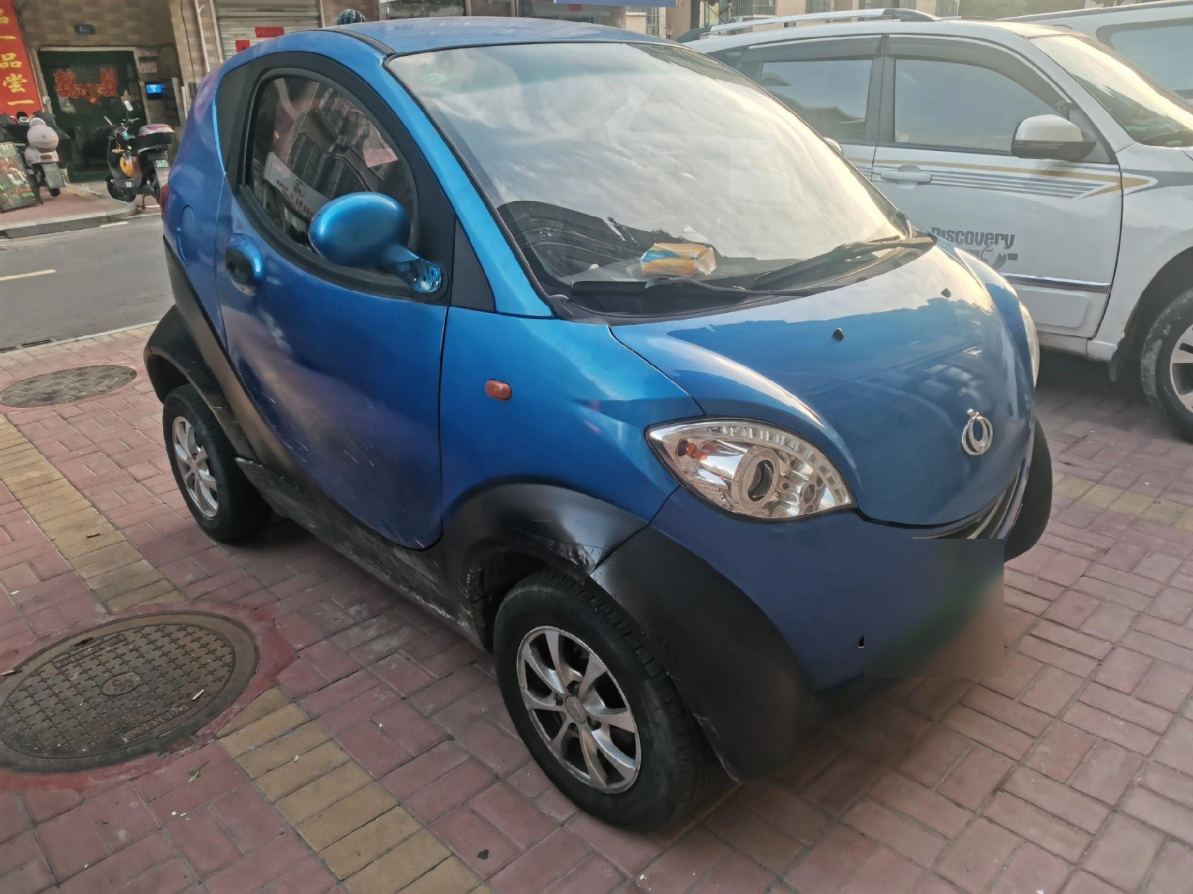 17年差几天新能源汽车吉利全球鹰k12,安全行驶七万公里,蓝色小可爱