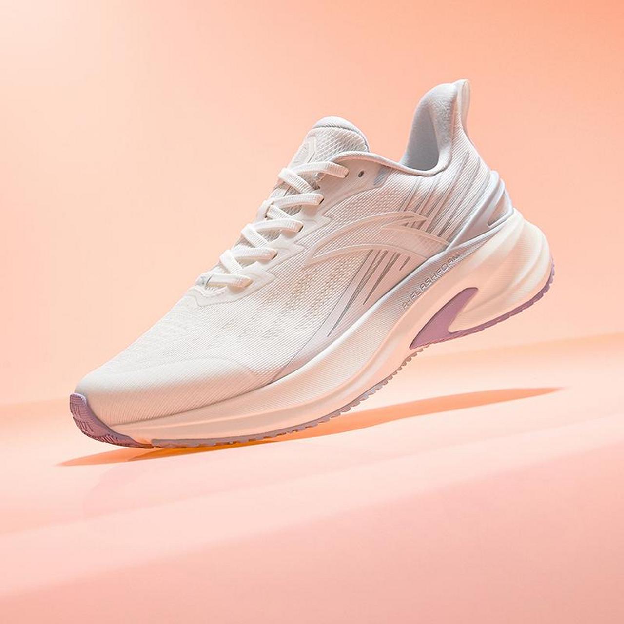 安踏羚跑4代 变速流畅舒适软弹男/女子跑鞋 为场上加速而生,抓地力强