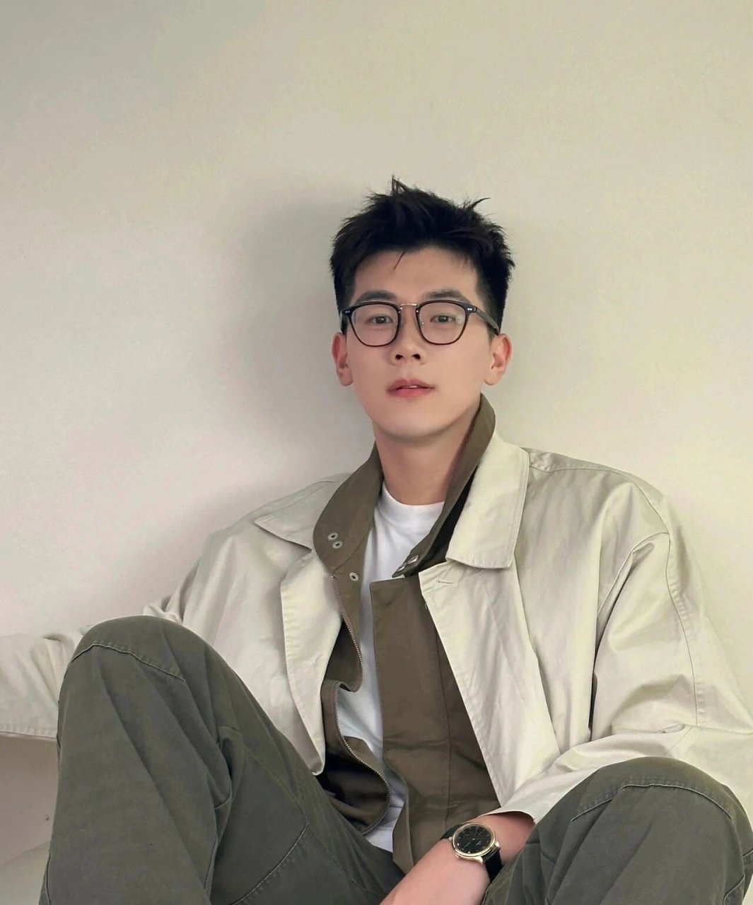 精致又减龄的少年感男生短发 男生发型流行趋势2023发型流行趋势你的