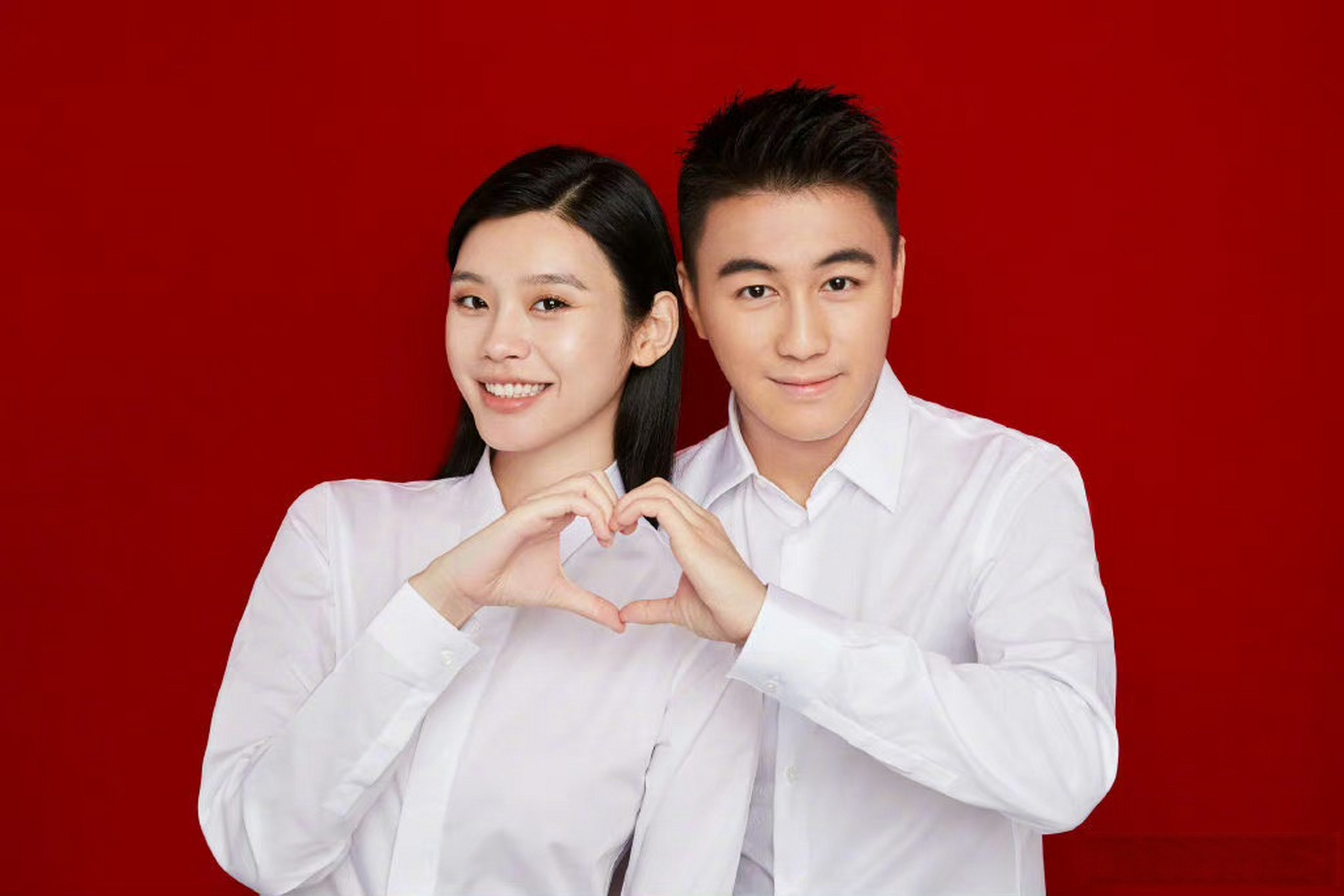 有网友开玩笑,说昔日情侣奚梦瑶和窦骁分手后,各自通过婚姻进入豪门