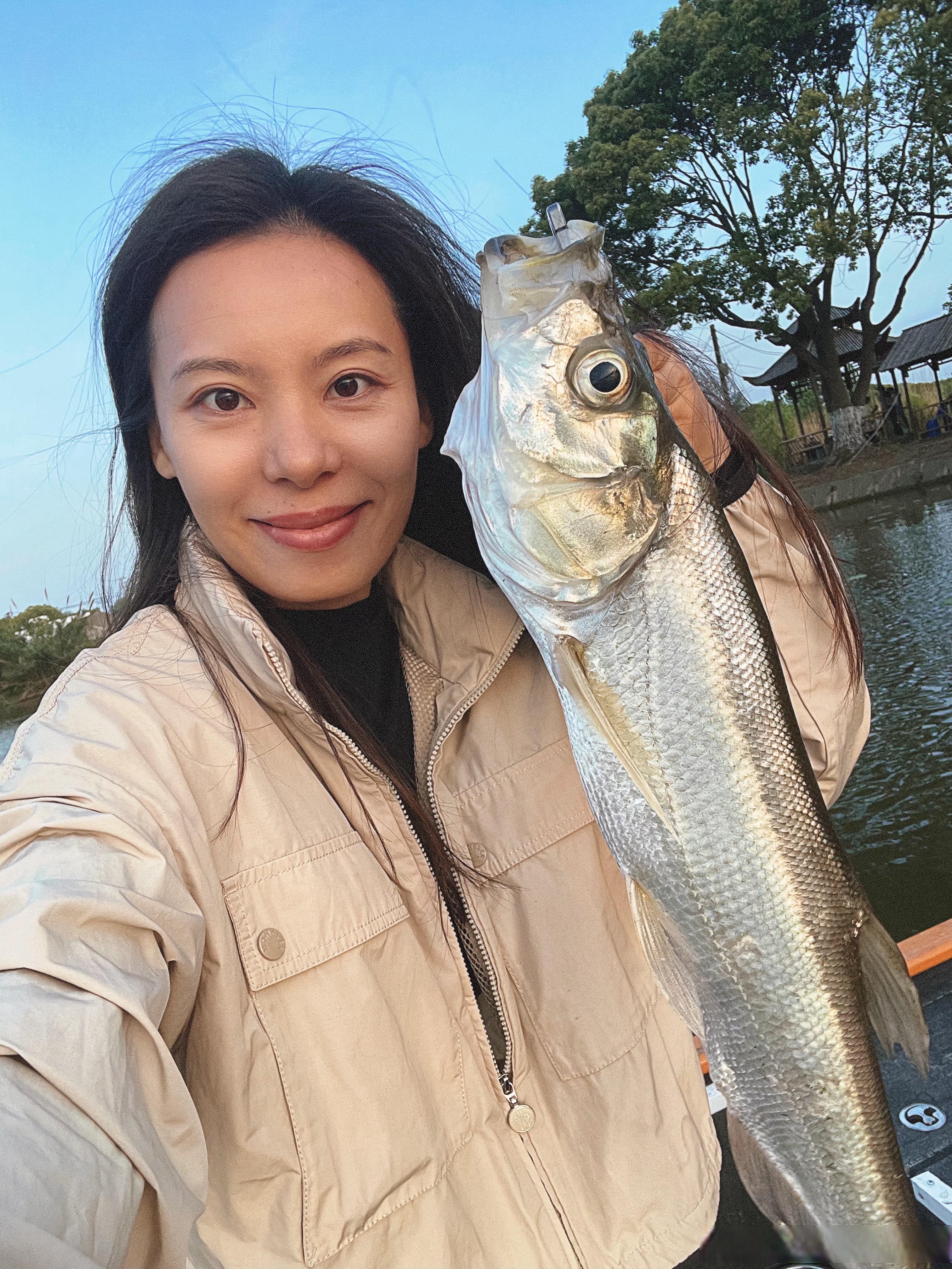 路亚房间捕鱼妹阿云女钓友薇薇个人简历宋蓉女钓手白路岭罗亚荣老婆