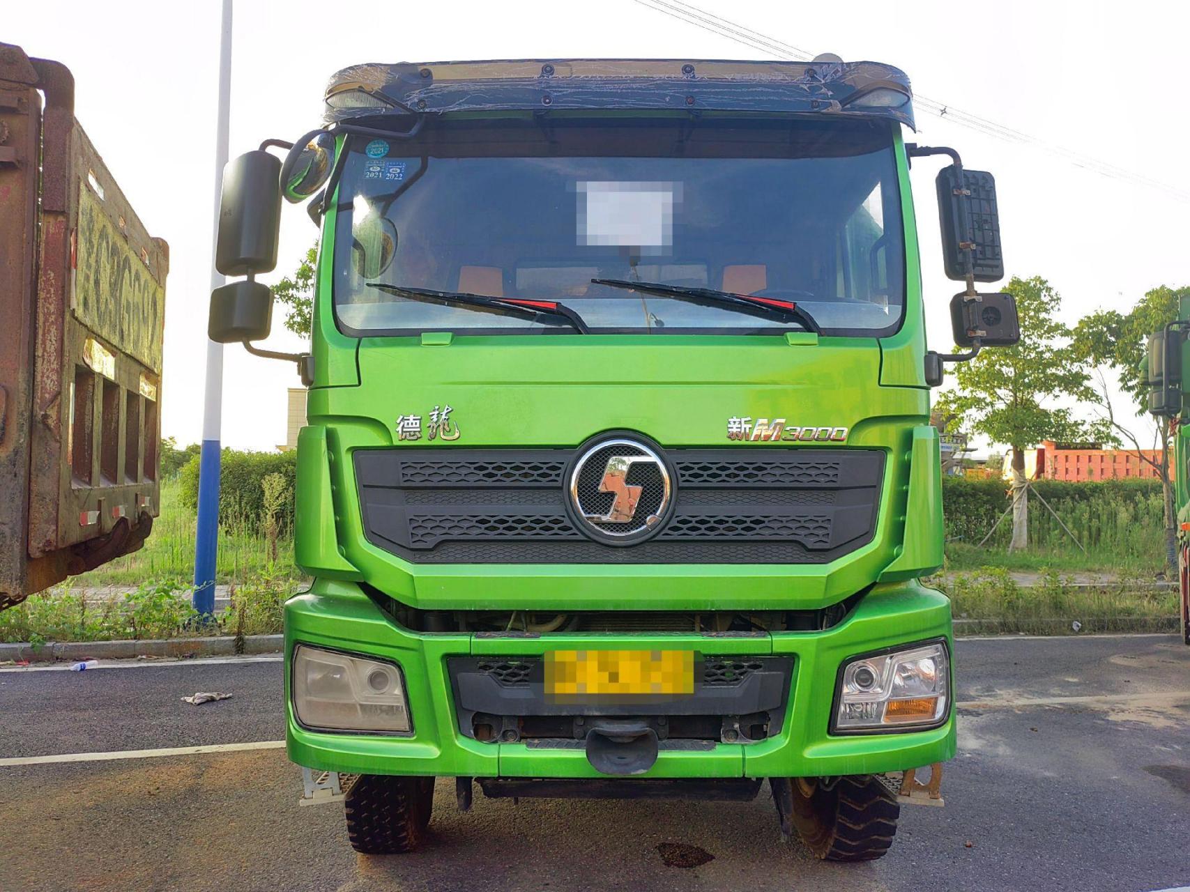 陕汽德龙新m3000,环保后八轮自卸车.