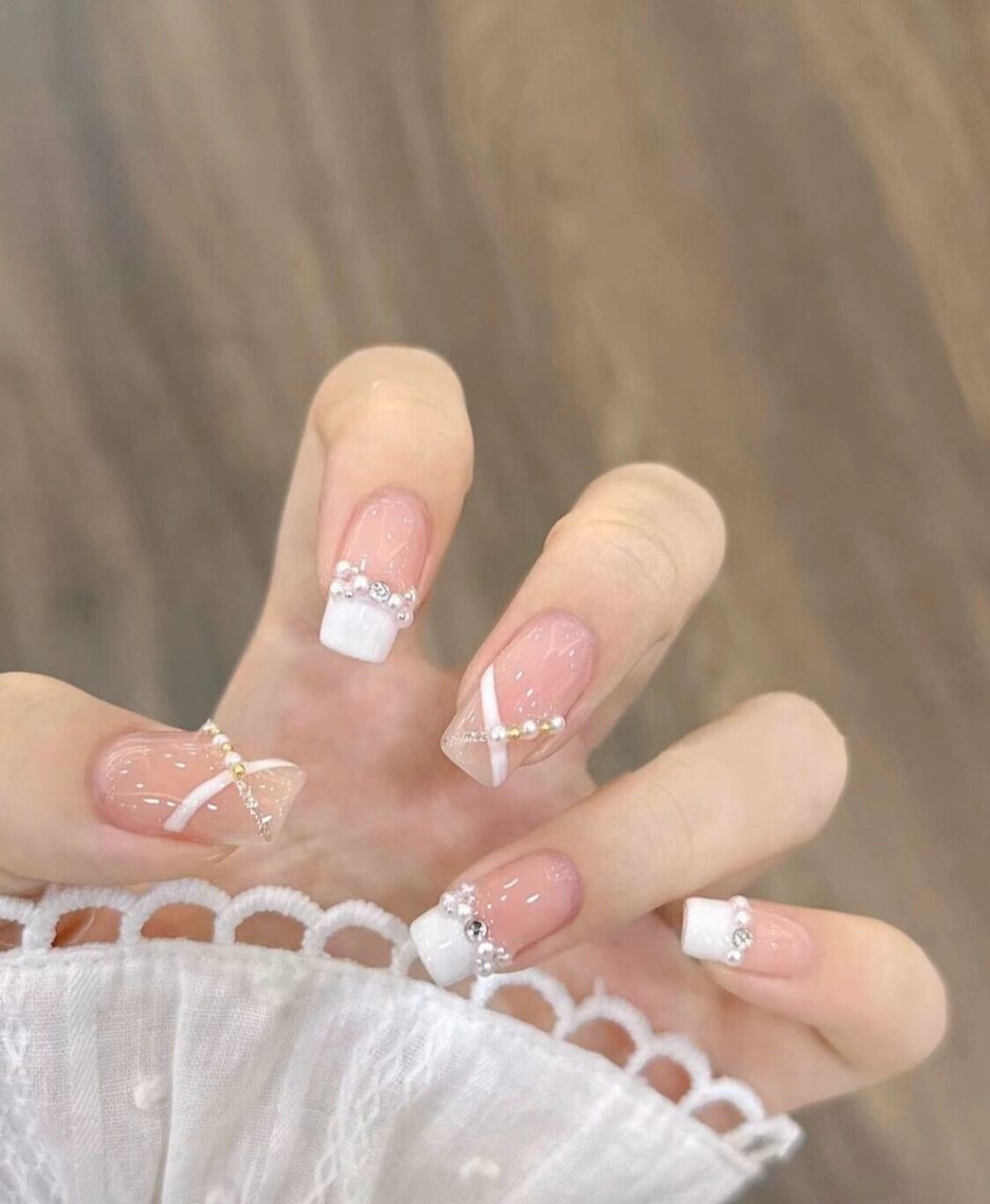 夏天指甲2023新款美甲显白气质黄皮百搭简单