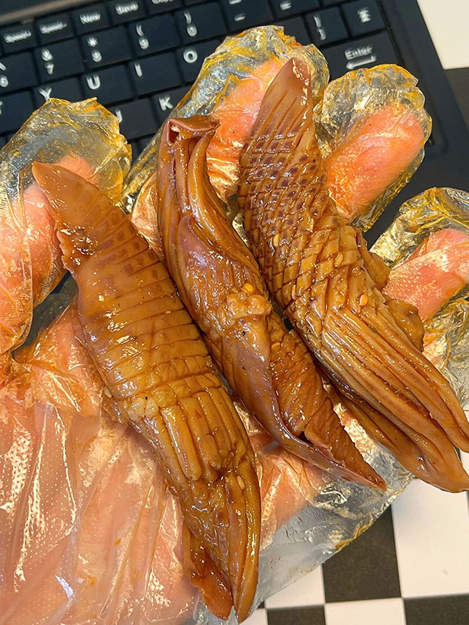 冷吃火箭鱿鱼 我怎么才发现这个01 鱿鱼肉很q弹紧实 切了花刀好入味