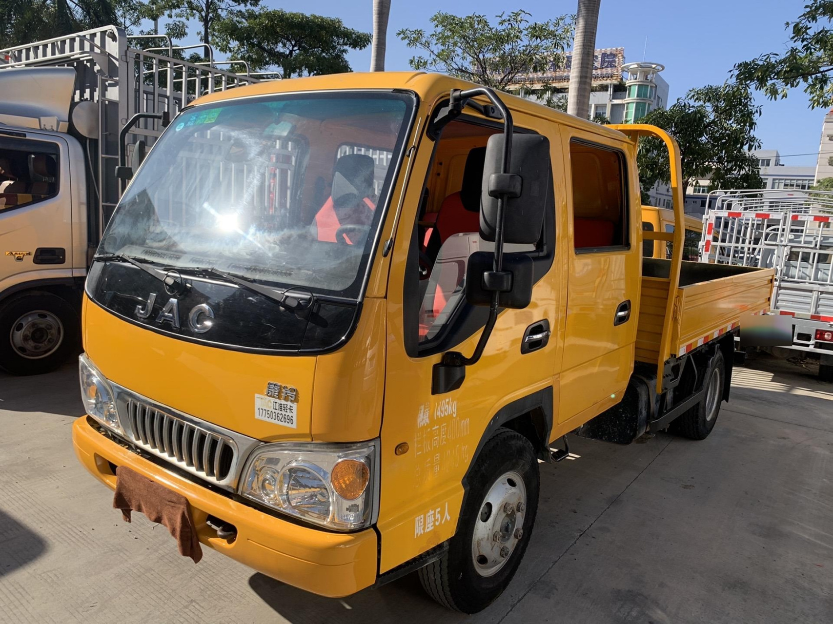 新货:江淮康铃 双排平板货车 2020年6月上牌,车厢尺寸长3米3 宽2米,配