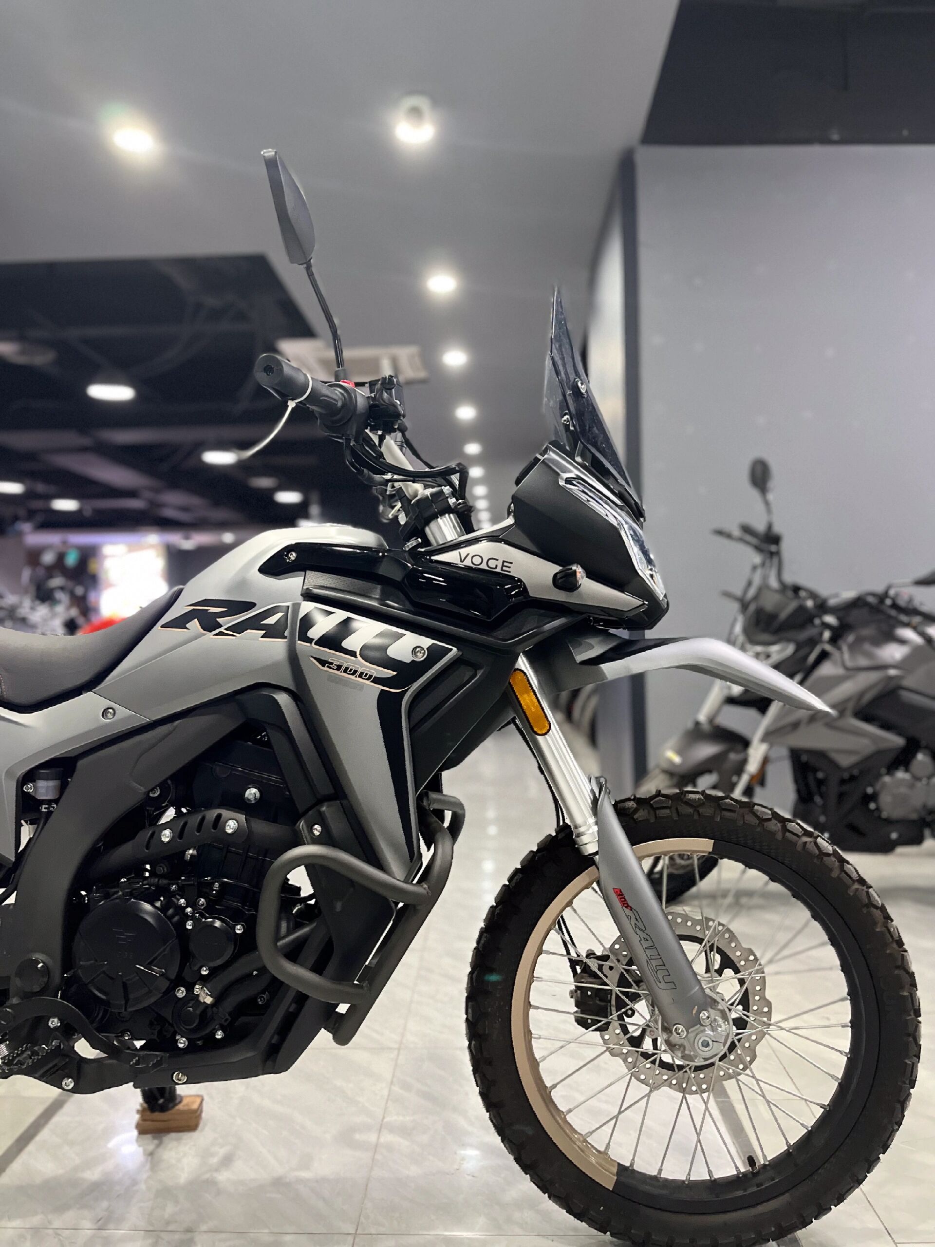 无极300gy 无极300gy  rally   21款全新车上户,23年2月上户骑上户