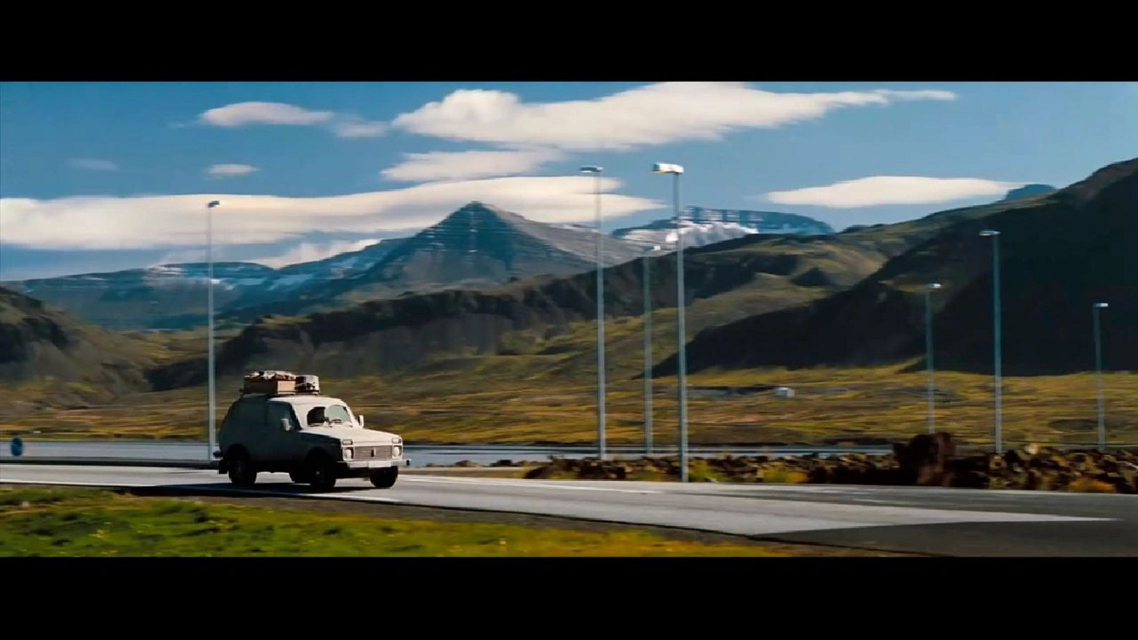 《白日梦想家》:青春永驻,骑马少年 沃尔特是一个爱做白日梦的杂志社