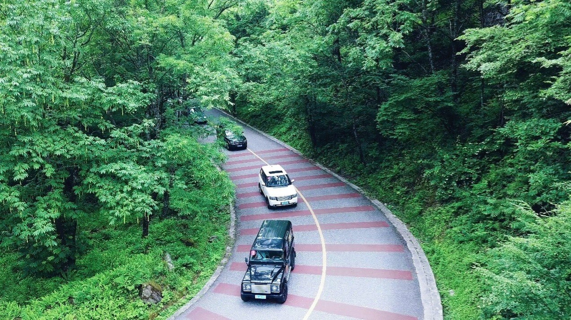 很多没有去过黄柏塬的车友第一次准备自驾开车去的时候往往导航黄柏塬