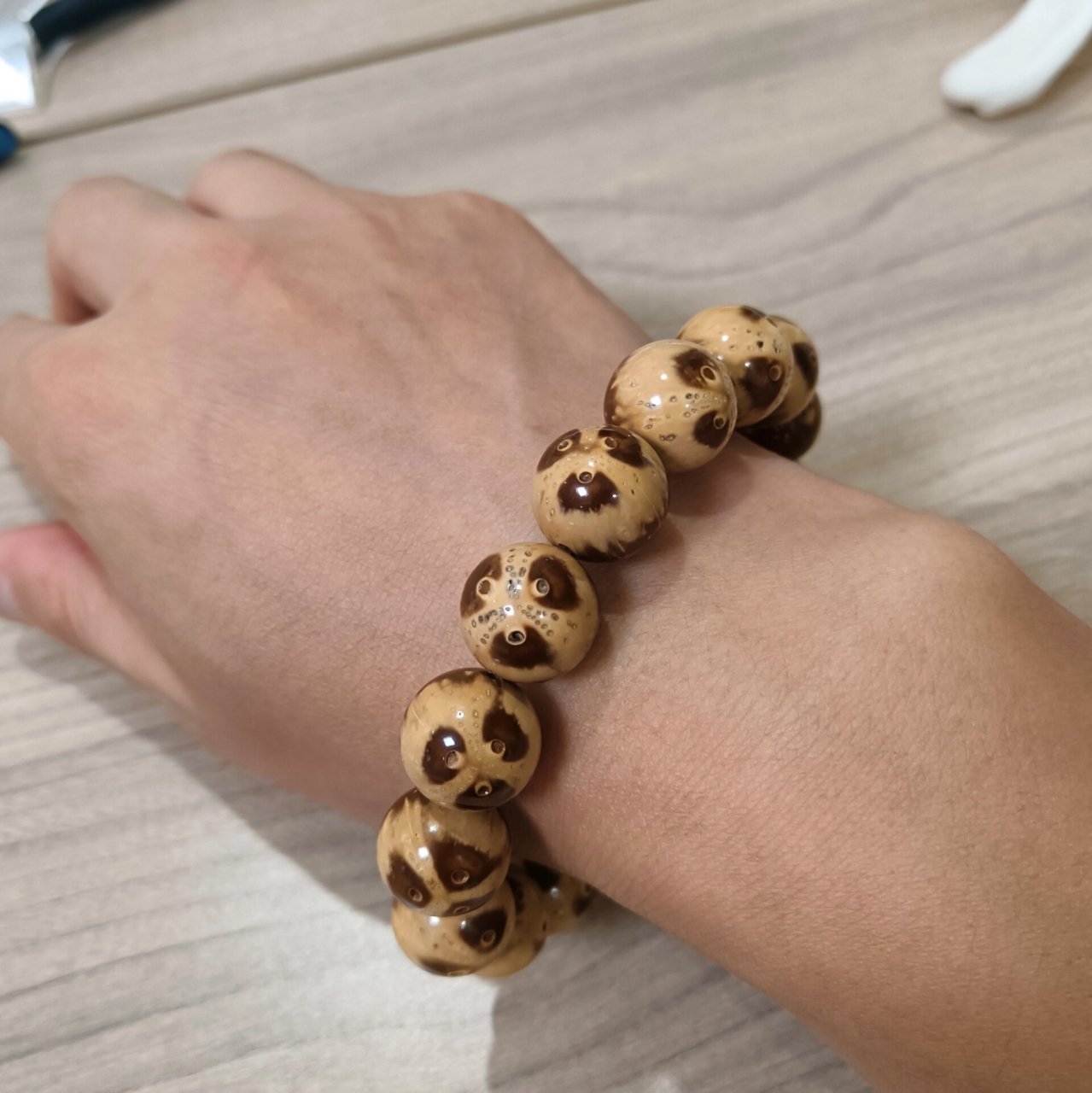 紫金鼠-奶萌熊猫圆珠手串 紫金鼠奶萌熊猫圆珠手串 尺寸:1.