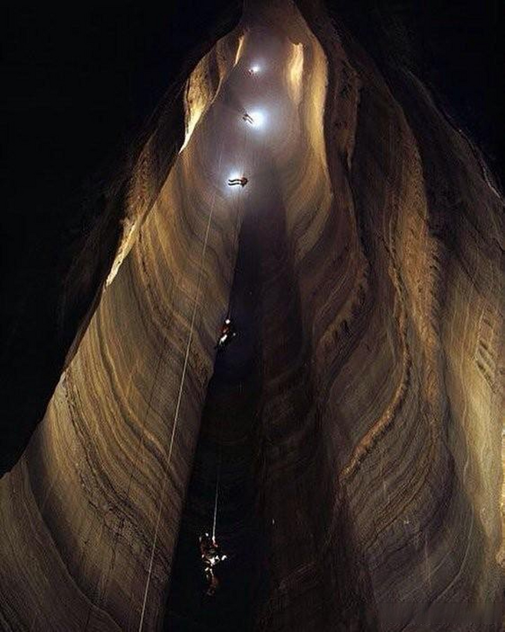 埃里森洞穴(ellisons cave),位于美国佐治亚州,洞穴深约179米,洞穴的