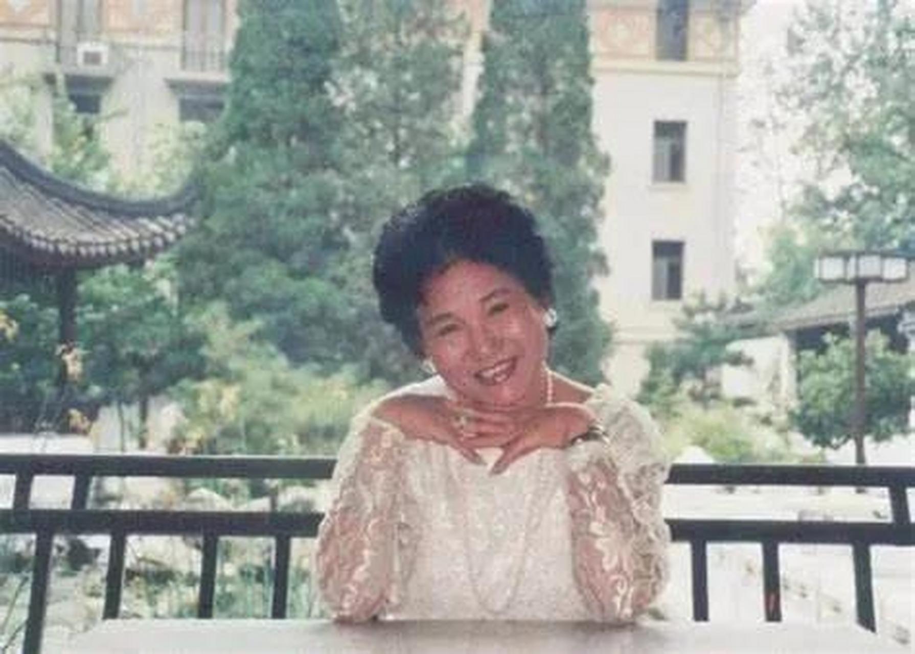 一句话证明看过赵丽蓉的小品 "赵丽蓉老师那句经典的探戈儿就是趟啊