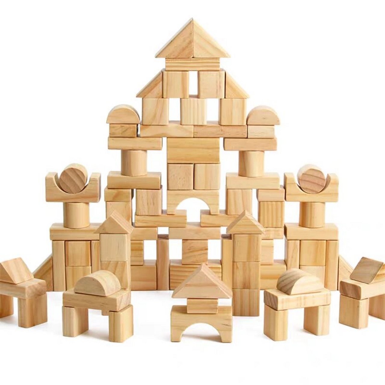 幼儿园建构区积木分享 通过对积木的不断搭建,从小培养孩子的创造思维