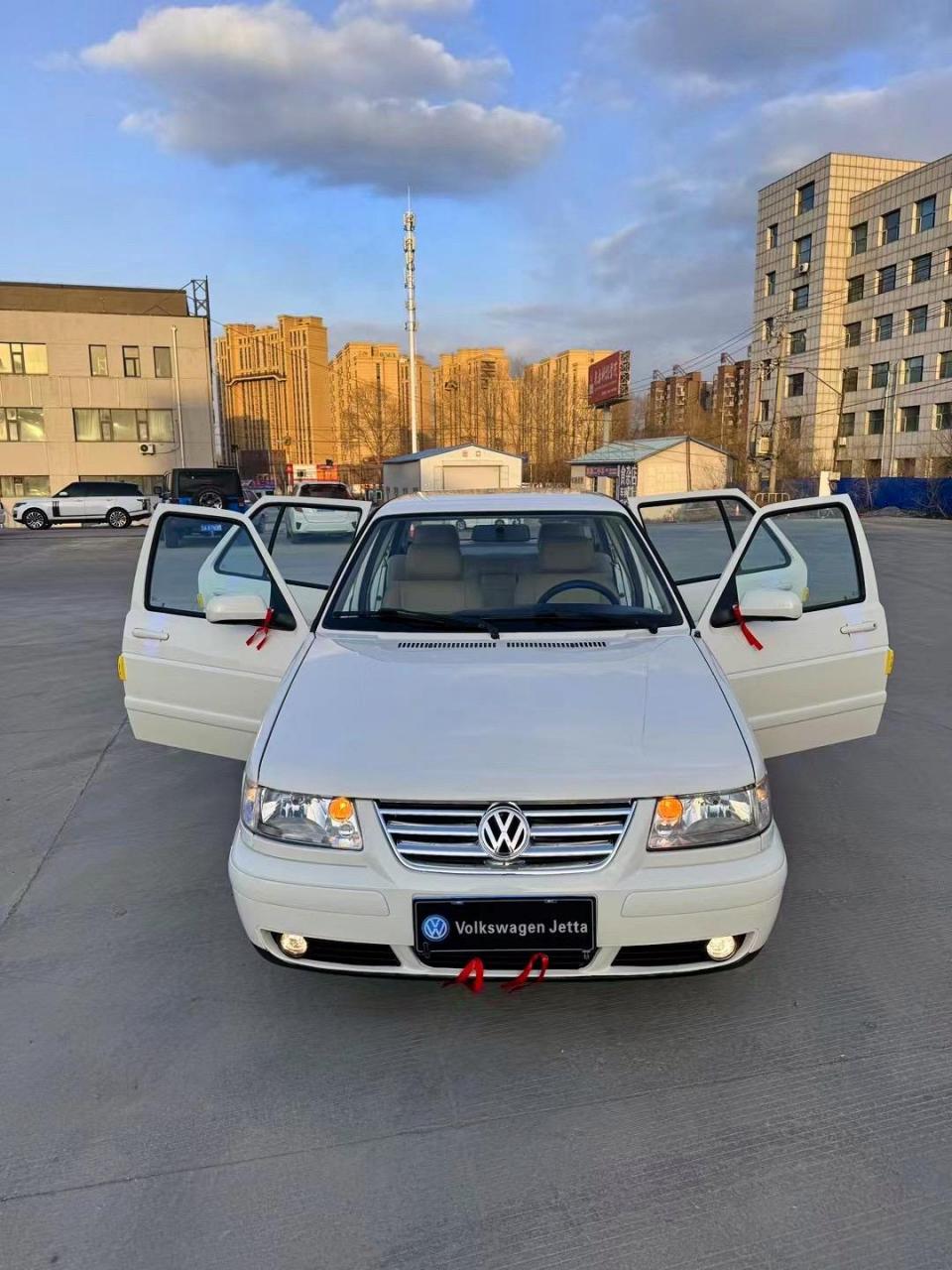 一万多  09年捷达f款大前卫,全车原版80以上原车漆,前后杠原车,这款车