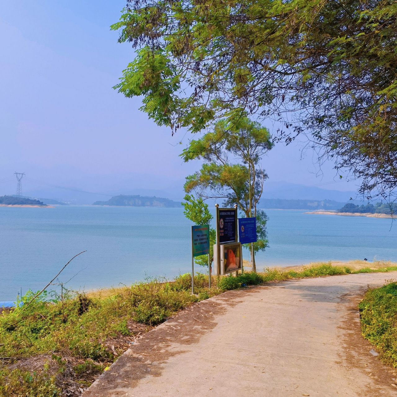 百色澄碧湖,15年未见,依然小众秀丽.