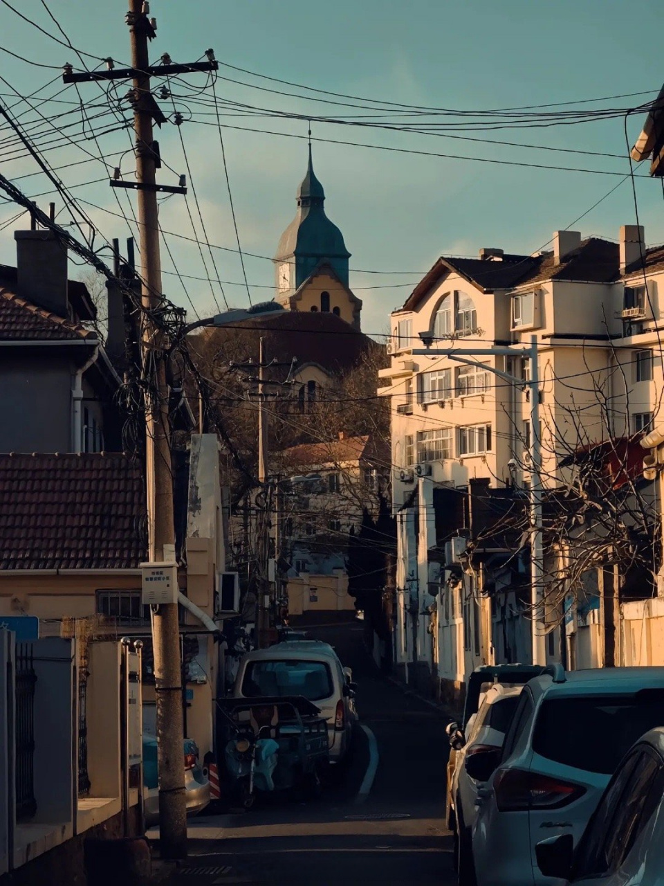 青岛老建筑街景实拍,一定要来一次的打卡景点.#青岛身边事##青岛爆料