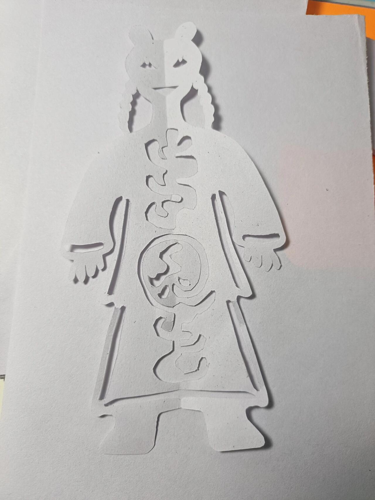 手残党做岳绮罗同款小纸人 有亿点点细节没完善01