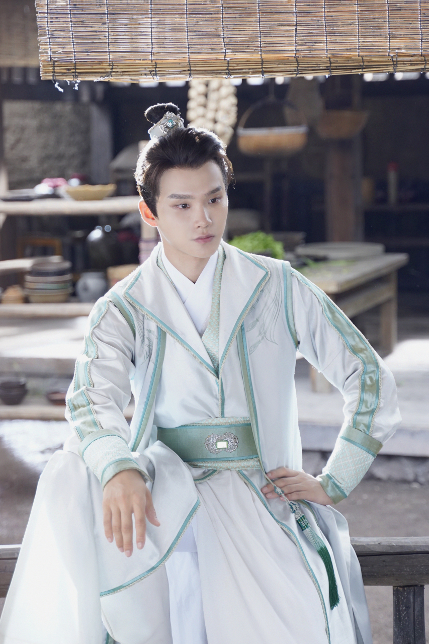 通天书院# 我来了,我来了,我带着女装来了!