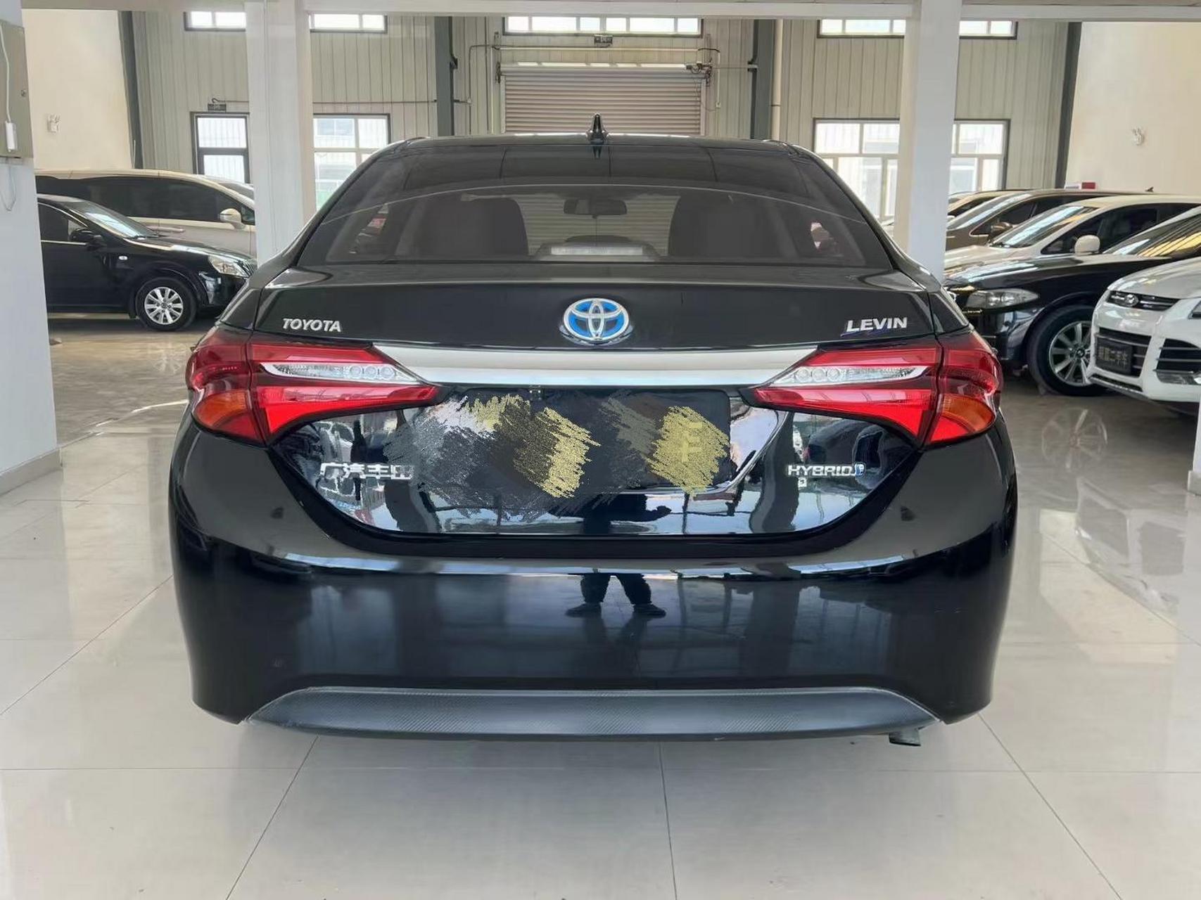 2019年丰田雷凌混动版,售价4.9万,车好无事故,自动1.