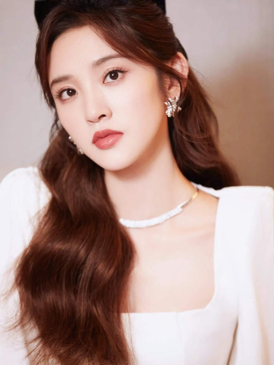 留长发的唐艺昕竟然可以这么好看! 新恋综《半熟恋人》有点意思!