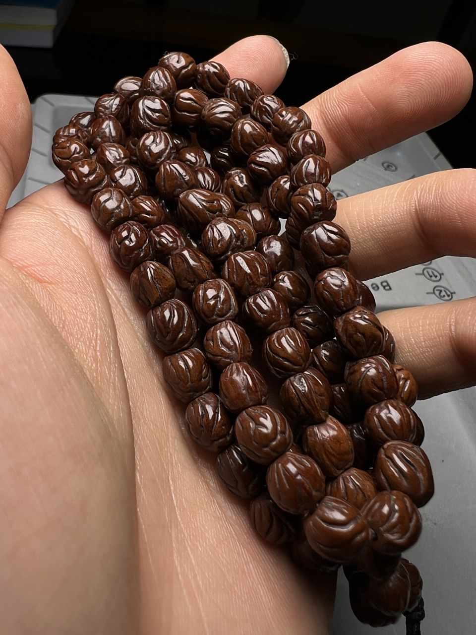 龙纹桃核0.8的极品玉化108 藏传