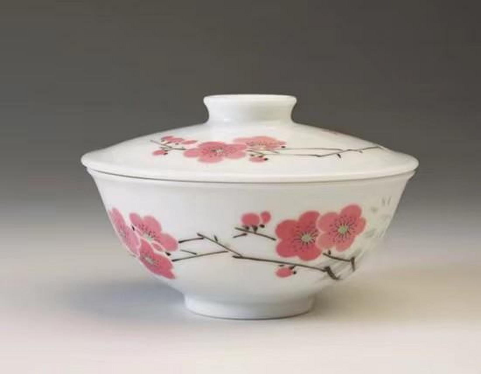 7501,薄胎,高白釉瓷器,通体晶莹剔透,洁白如玉,用手指轻轻敲击,声音