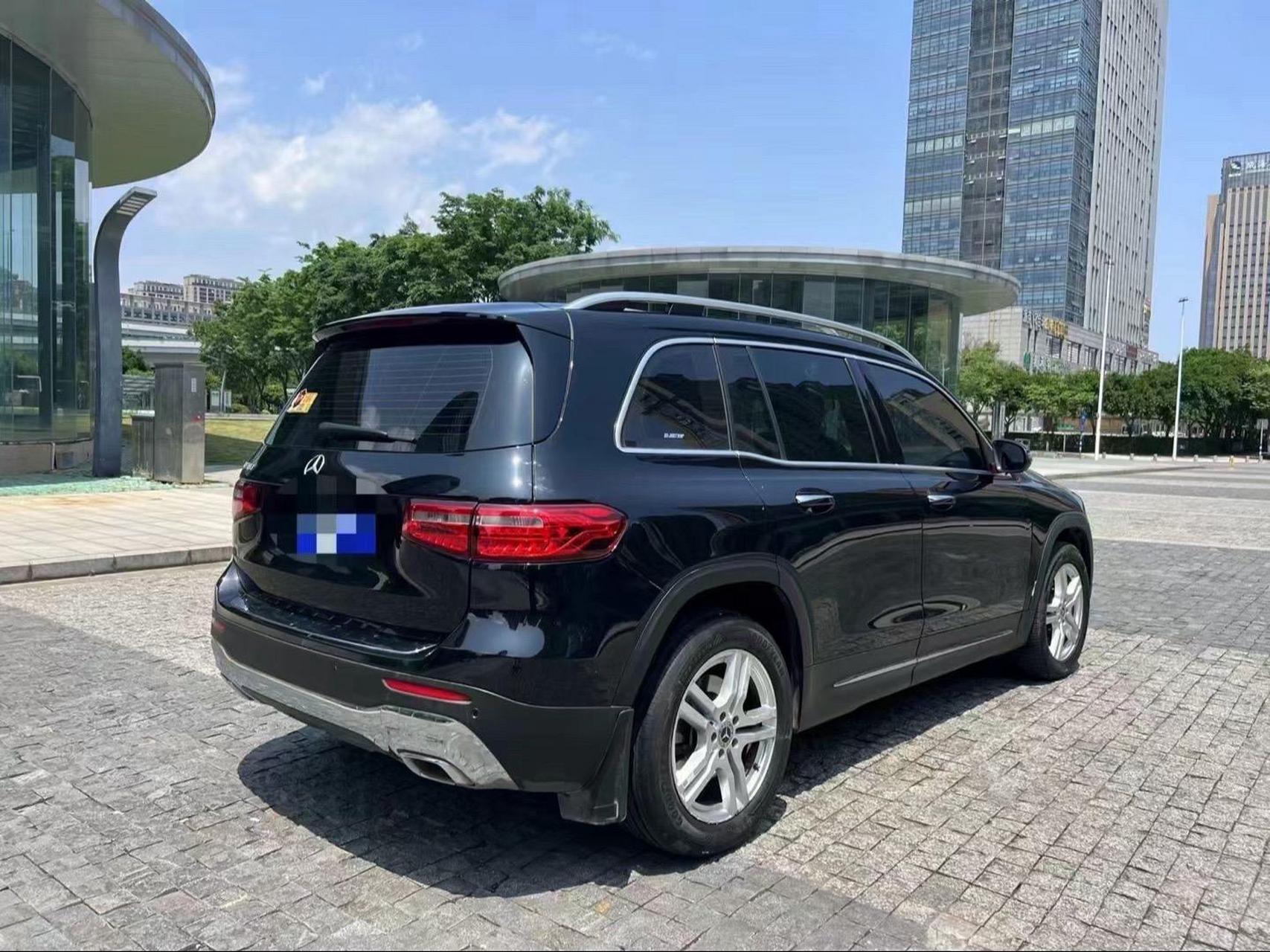 2021年上牌奔驰glb180时尚版,新车30.28万 排量1.