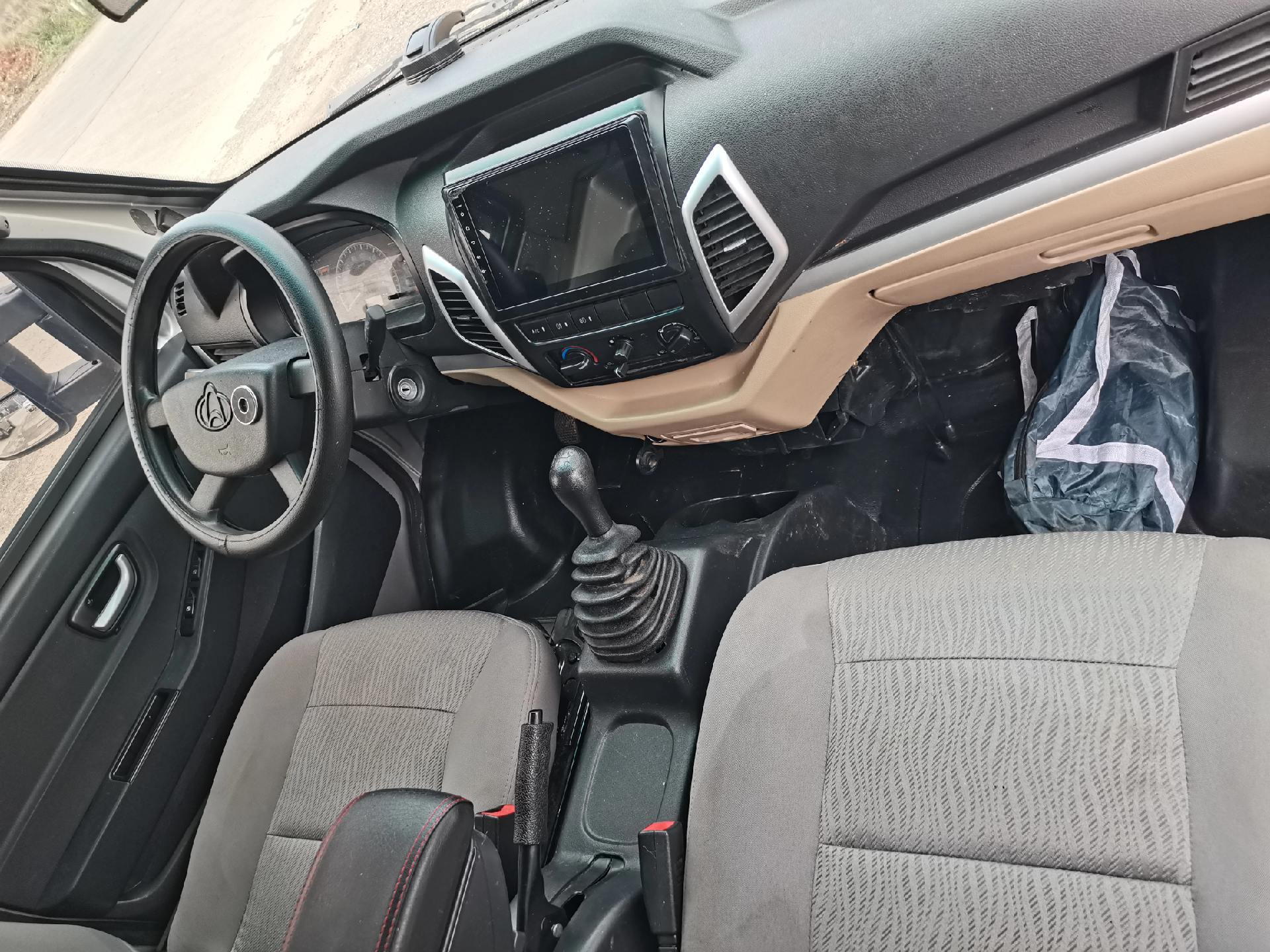 23年.极品准新车!长安跨越王x5高栏货车!23年1月上户!车厢内空长3