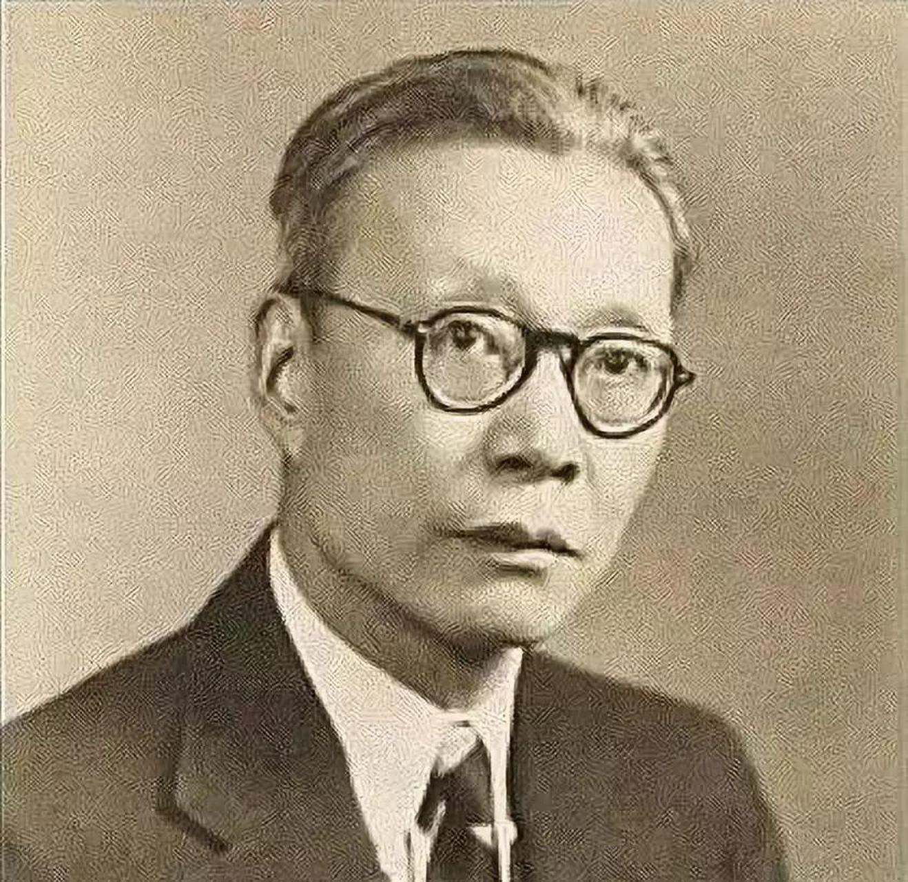 有一天,金岳霖突然把老朋友请到北京饭店,没讲任何理由,饭吃到一半时