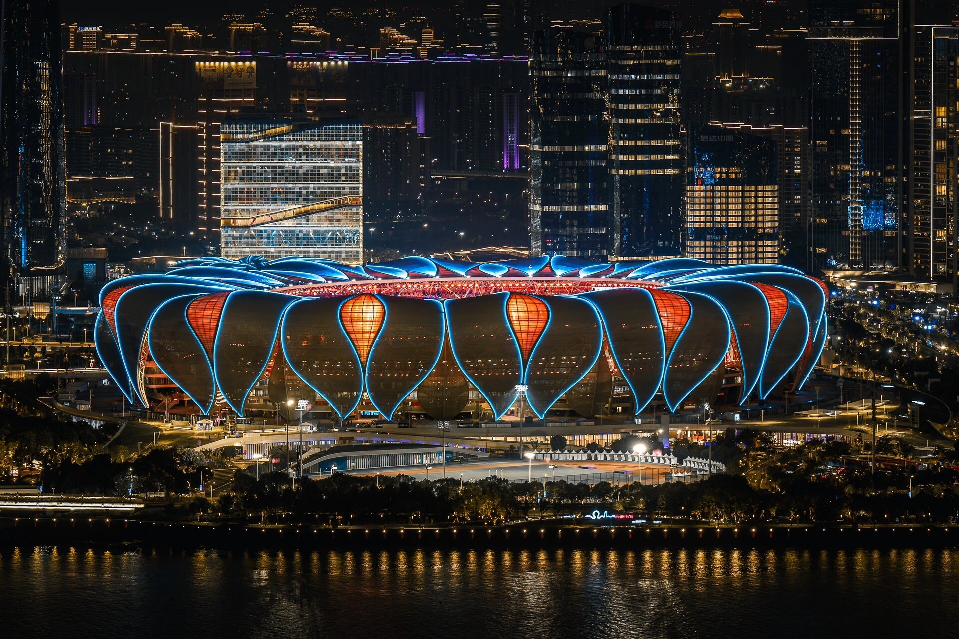 接近12点到家 修完图想尽快让大家看到最美的杭州亚运灯光秀 杭州果然