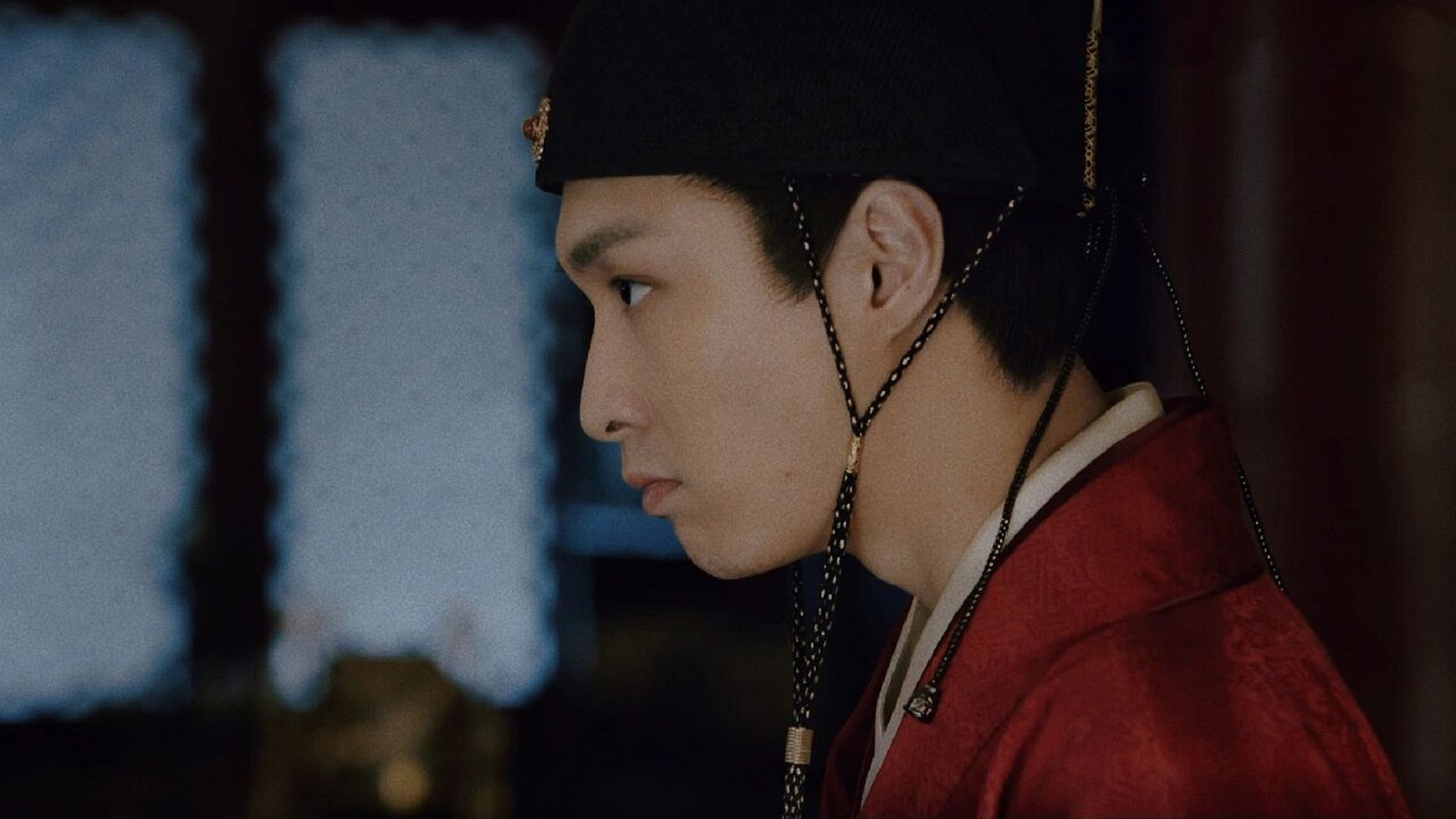 大明风华张艺兴 看剧的时候盯着艺兴侧脸看久了忽然不认识他了.