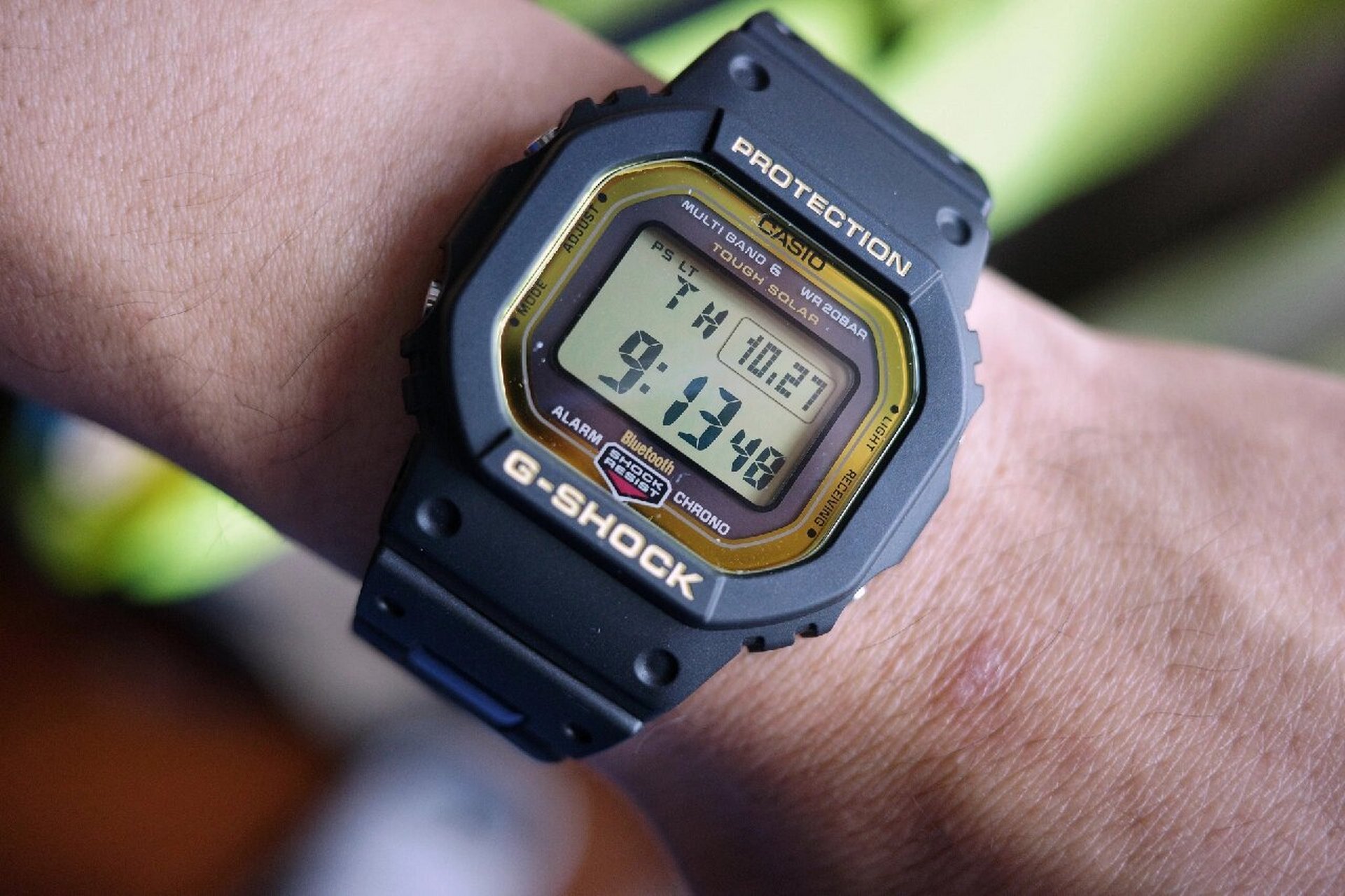 最好看的蓝牙小方块小金圈 卡gwb5600bc-1d 卡西欧出过很多金圈小方块