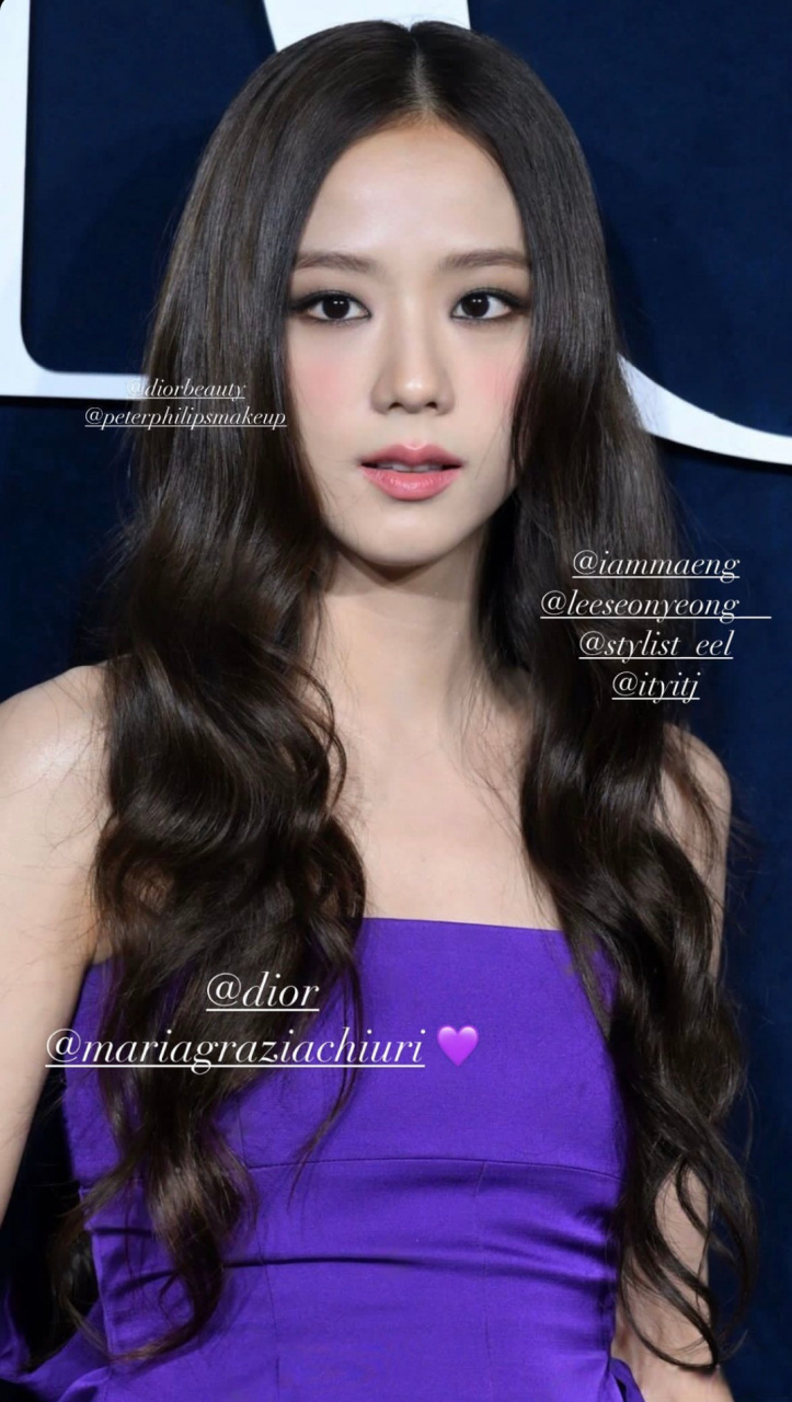 金智秀紫裙#好像芭比好喜欢秀秀姐的烟熏妆和腮红啊啊啊啊啊!