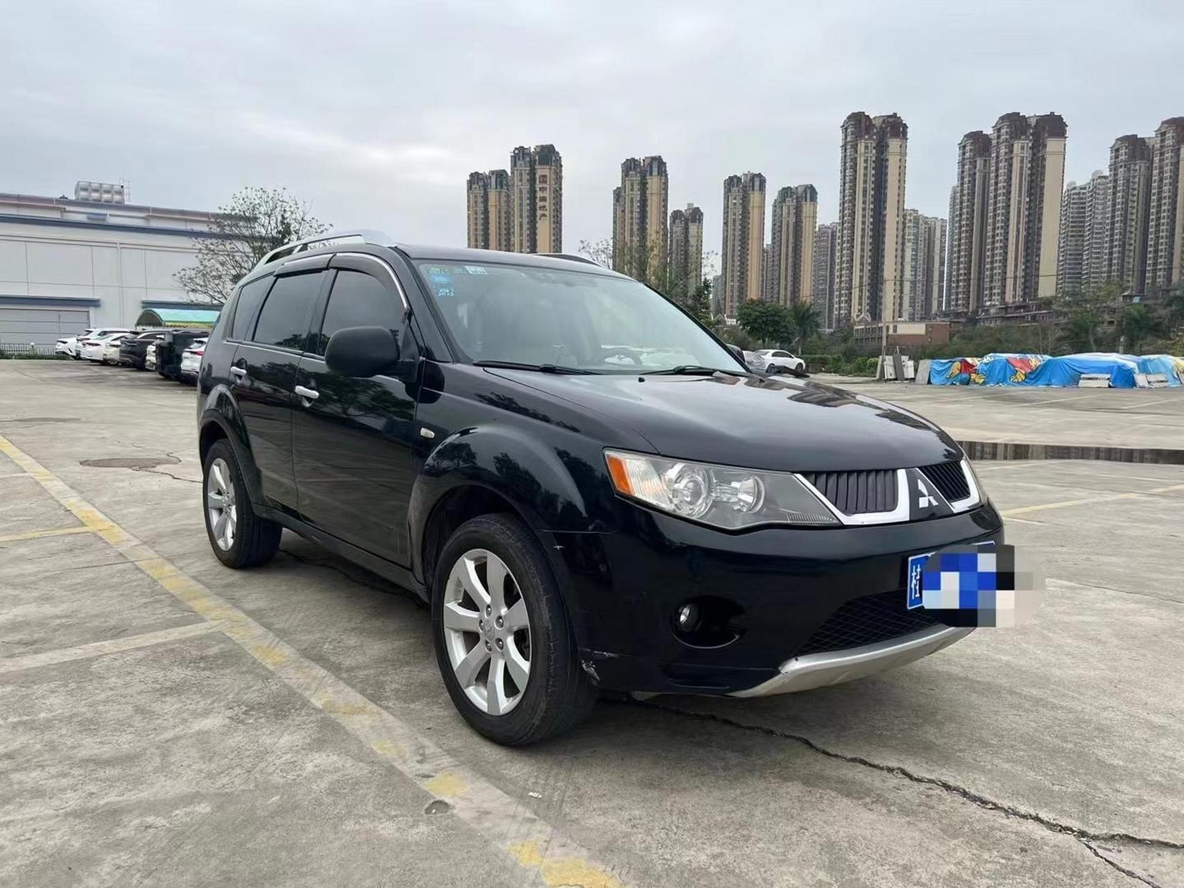 07年三菱欧蓝德.发动机非常靓.3.0v6带差速锁分时两驱四驱.