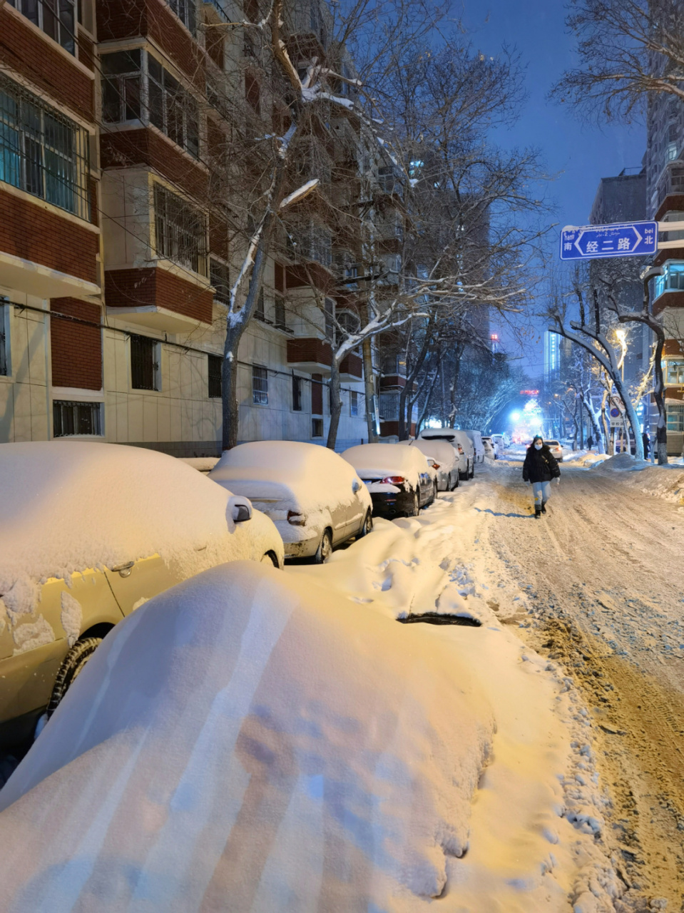 乌鲁木齐街头雪景图片