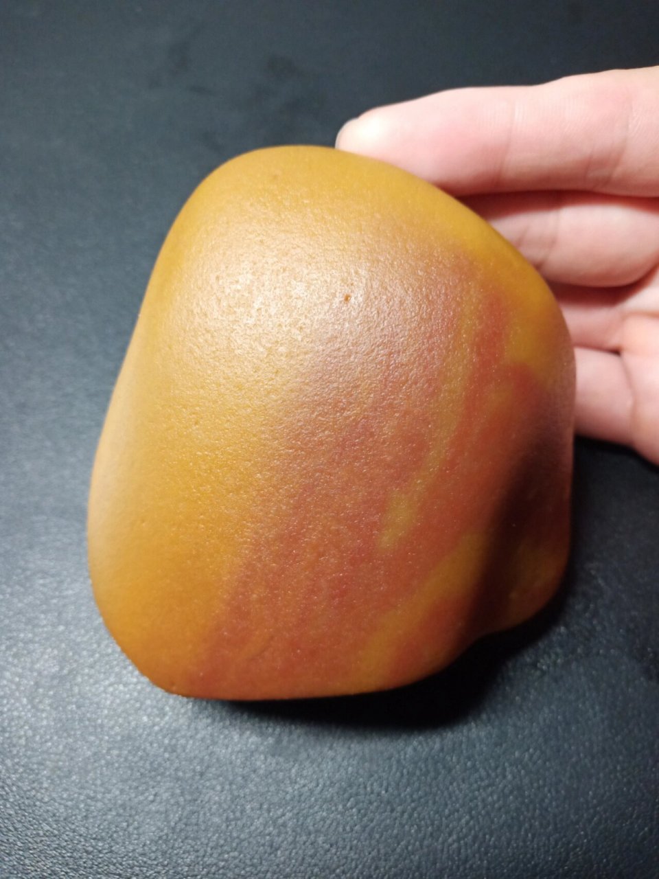 黄蜡石磨砂冻籽料