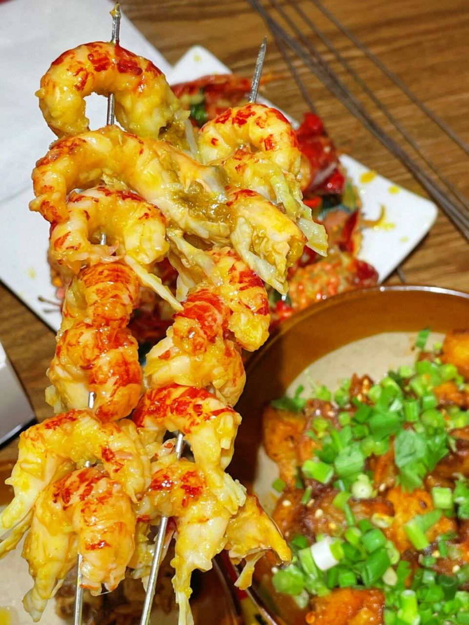 diy龙虾串02 爆汁龙虾好吃到舔手指78 夏天 当然是啤酒 烧烤 小