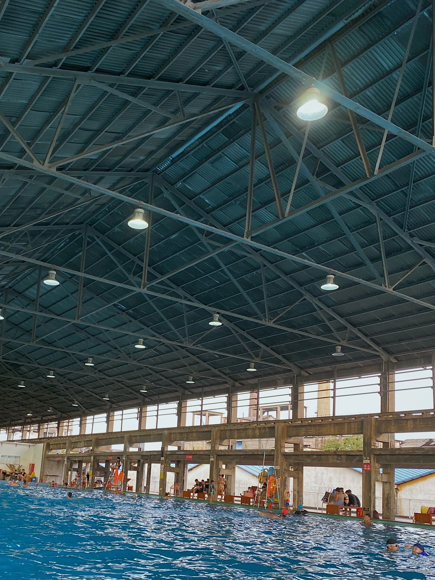 广州人少又景美的无边泳池～ 99紫泥堂体育训练馆 07广州市番禺区