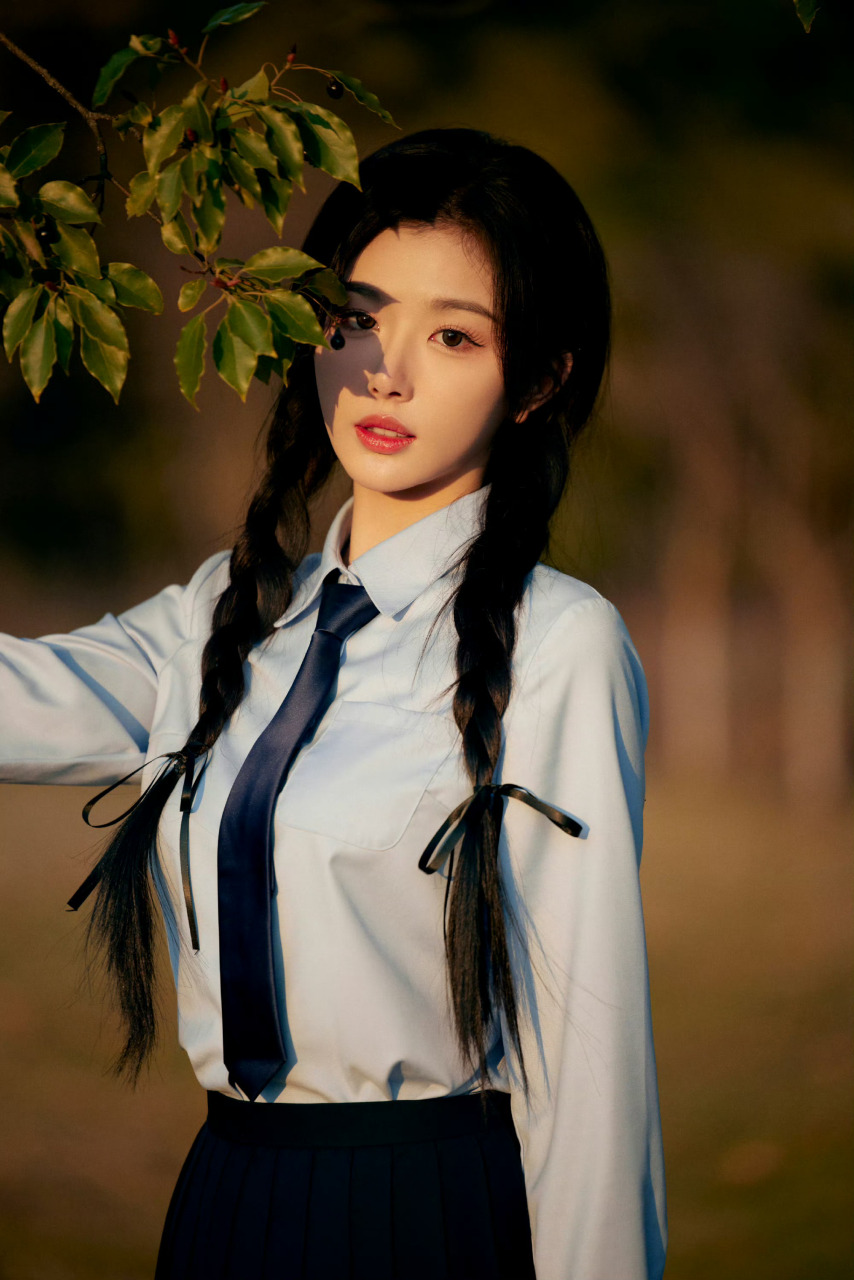 孔雪儿,甜美的麻花辫姑娘