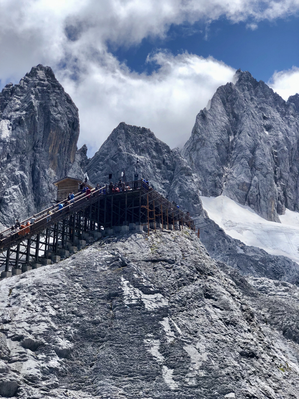 玉龙雪山| 夏天一定要来 真的太绝了 这是我点赞最多的一条朋友圈!