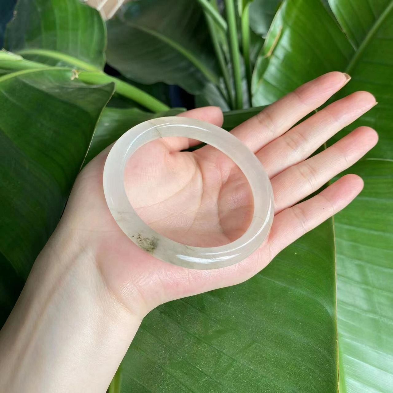 天山翠冰翠🍃 天然的新疆天山翠冰翠手镯 - 哇哦 这也太美了吧❗