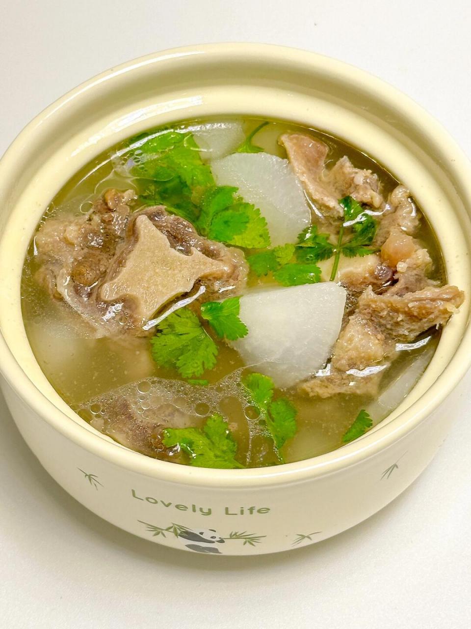 97 这个牛骨萝卜汤真的太鲜美了!原滋原味才是真的好喝!鲜甜清爽!