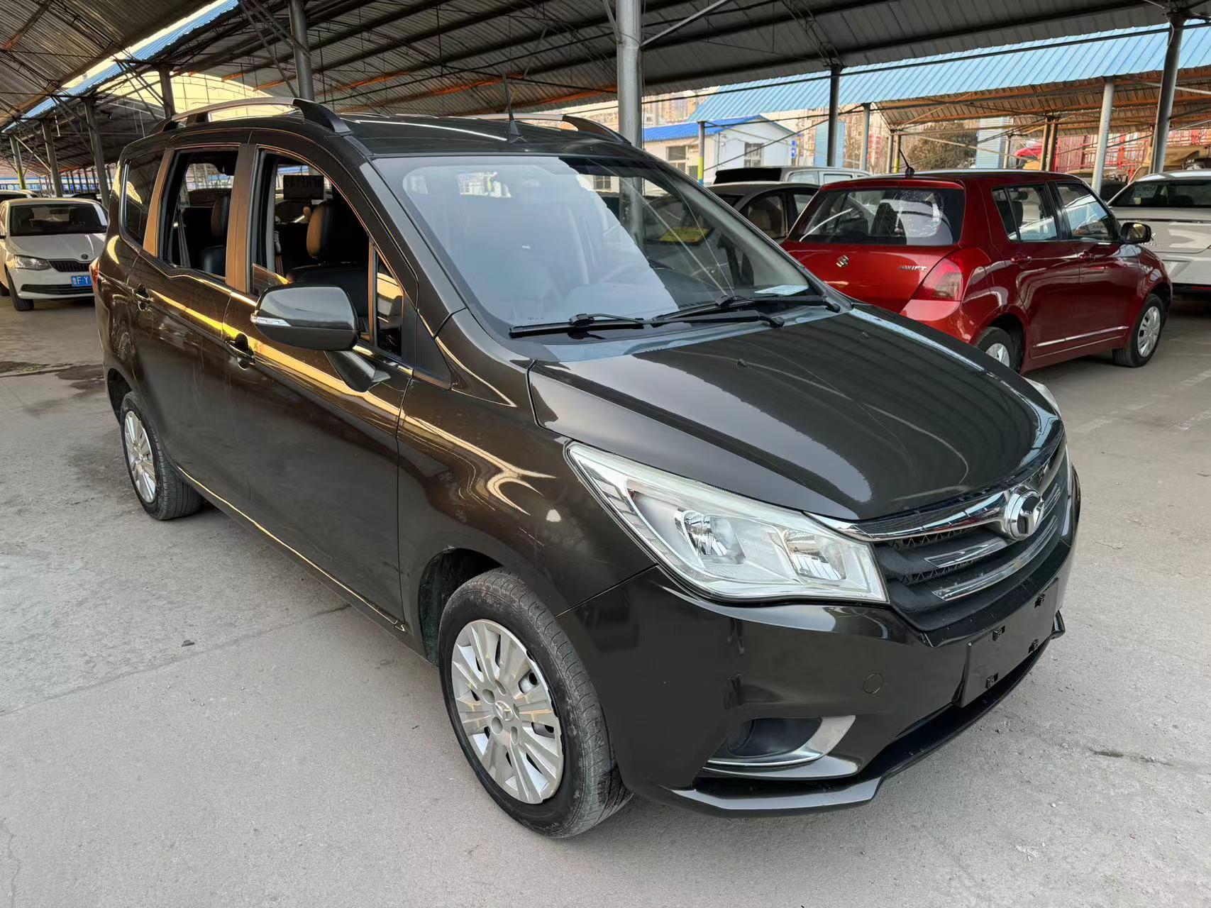 17年潍柴英致商务面包, 1.5升自吸发动机,百公里油耗6.