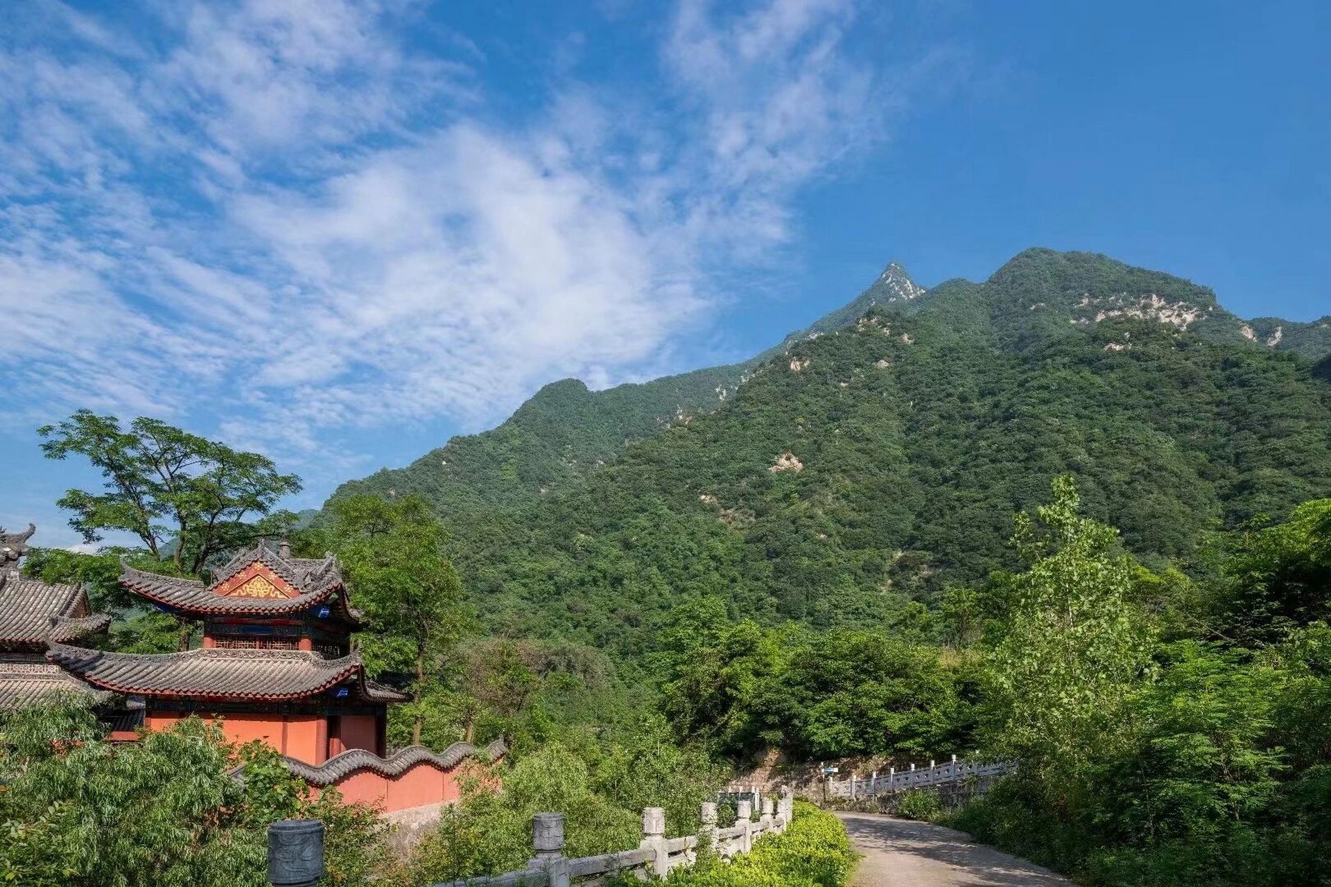 西安人少景美的小众景点太平万花山 太平万花山唐代前称云际山,历史