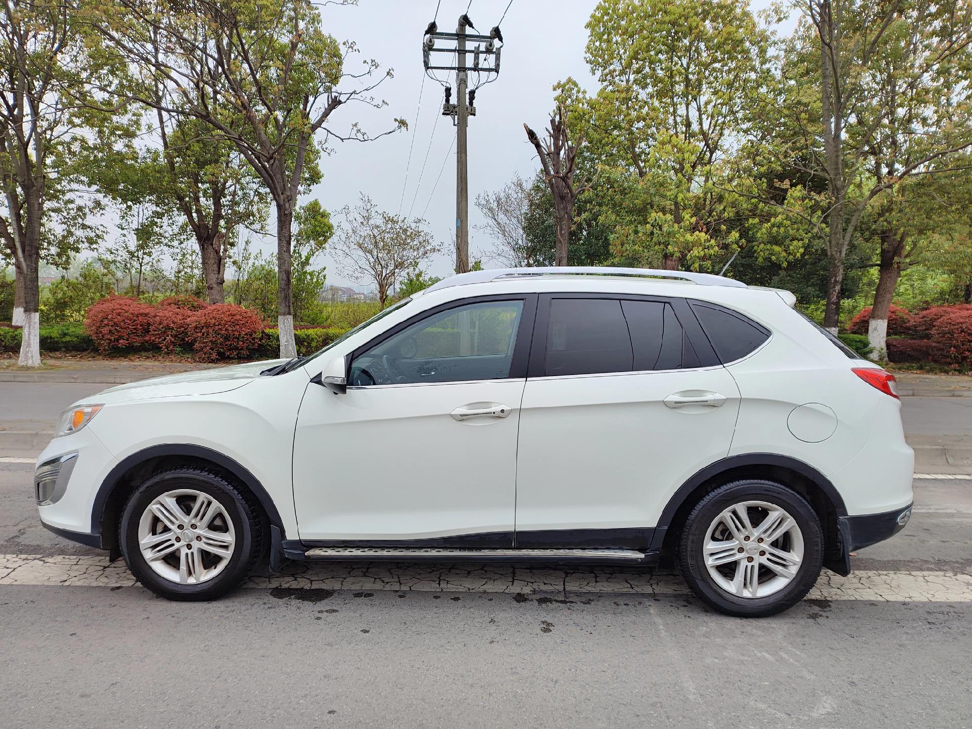 14年5月广汽传祺gs5自动挡2.0自吸5at,行驶8.